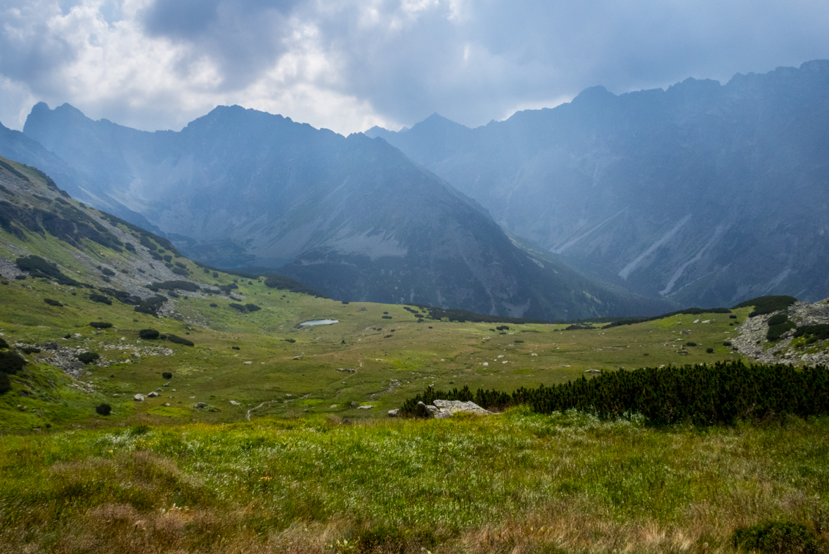 Hladké sedlo z Troch studničiek (Vysoké Tatry)