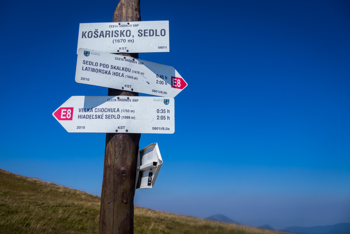 Z Hiadeľského sedla na útulňu Ďurková (Nízke Tatry)