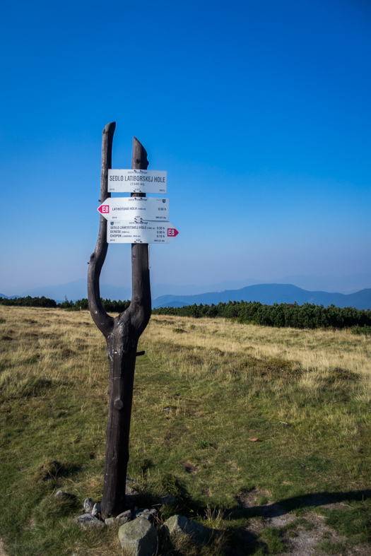 Z Hiadeľského sedla na útulňu Ďurková (Nízke Tatry)