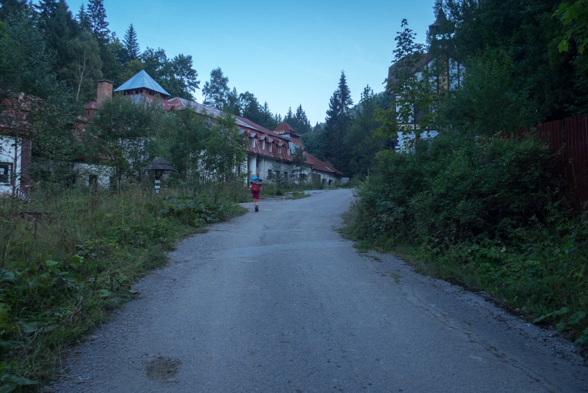 Z Korytnice na Hiadeľské sedlo (Nízke Tatry)