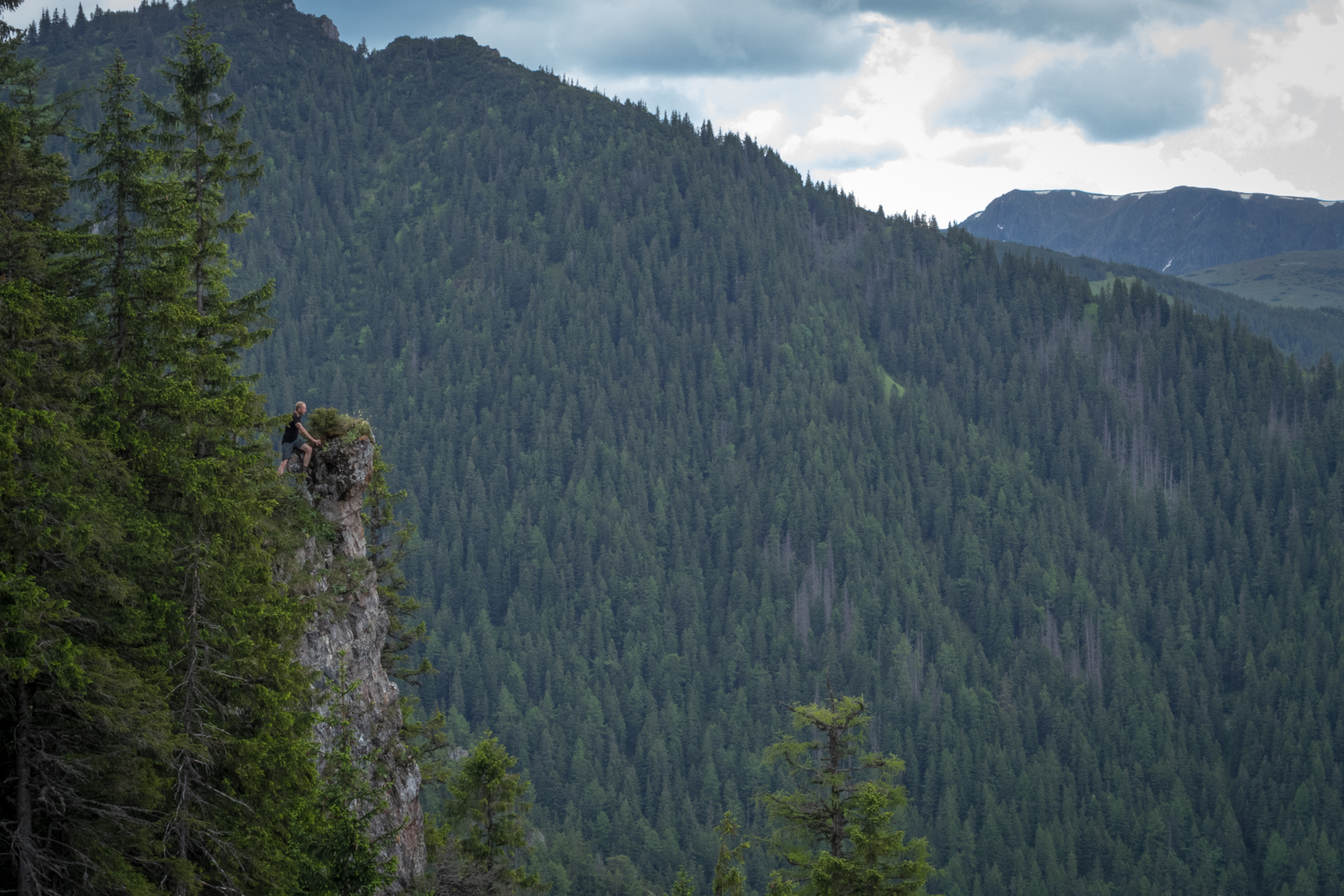 cez Krakovu hoľu do Iľanova (Nízke Tatry)