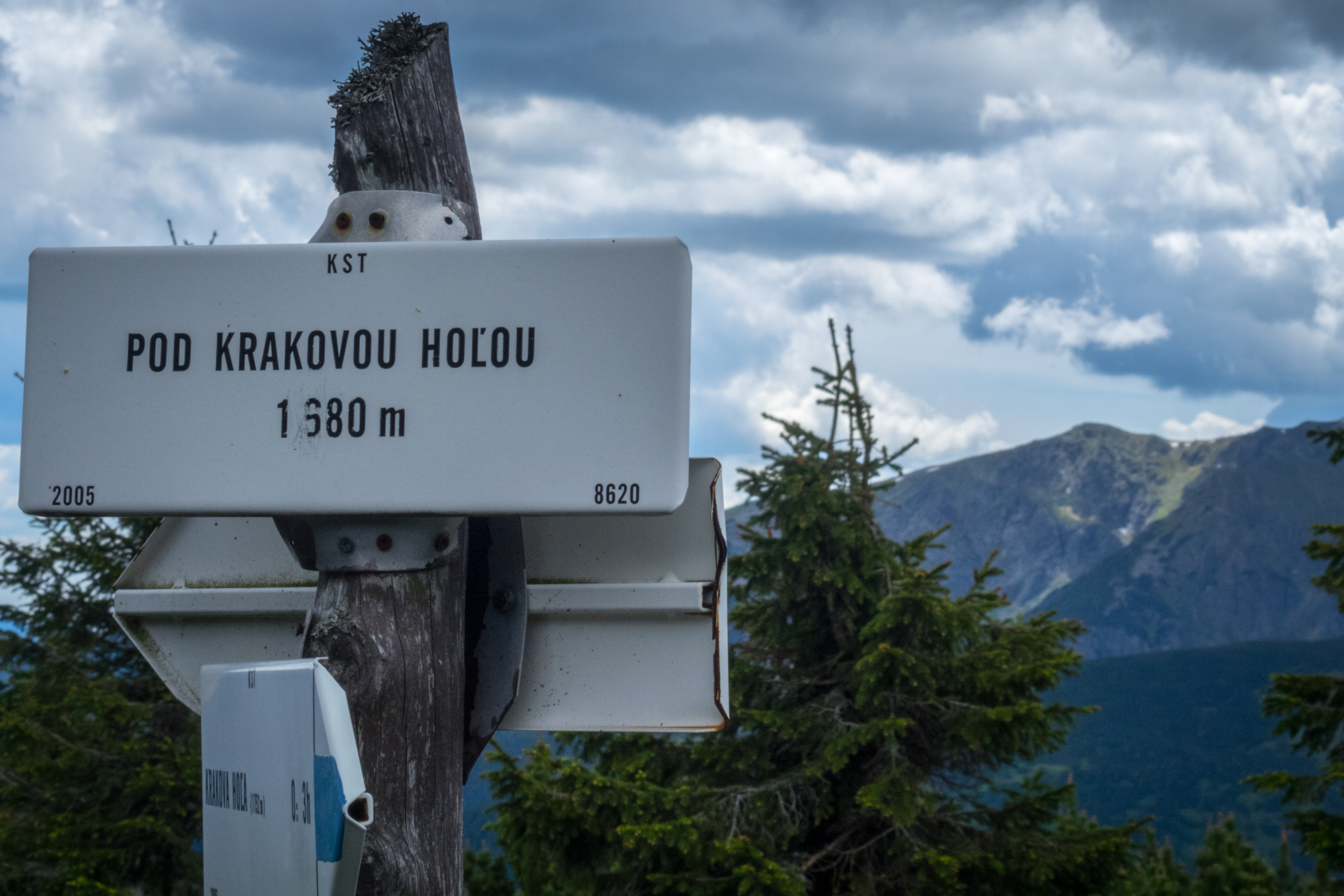 cez Krakovu hoľu do Iľanova (Nízke Tatry)