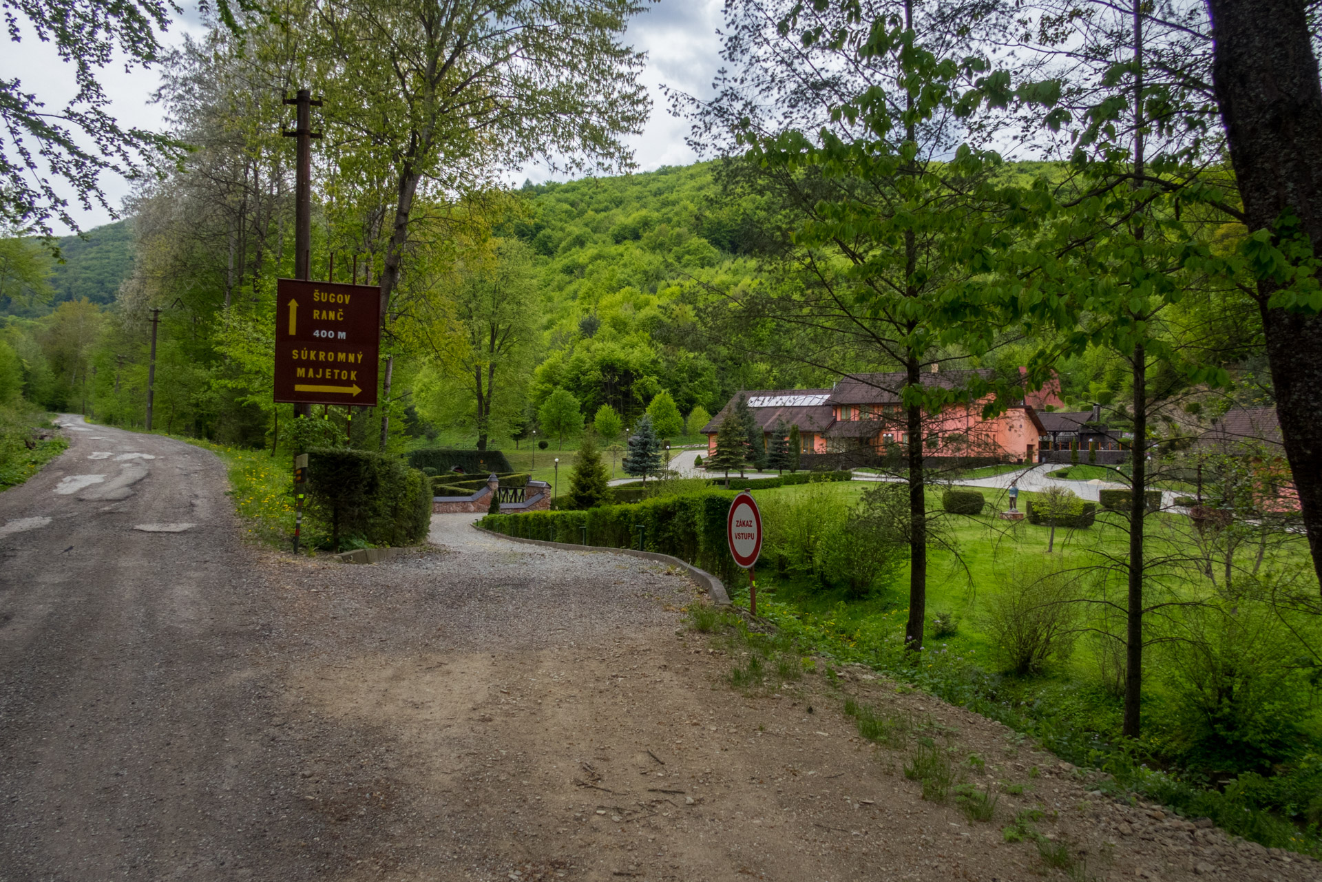 Jelení vrch z Medzeva (Slovenský kras)