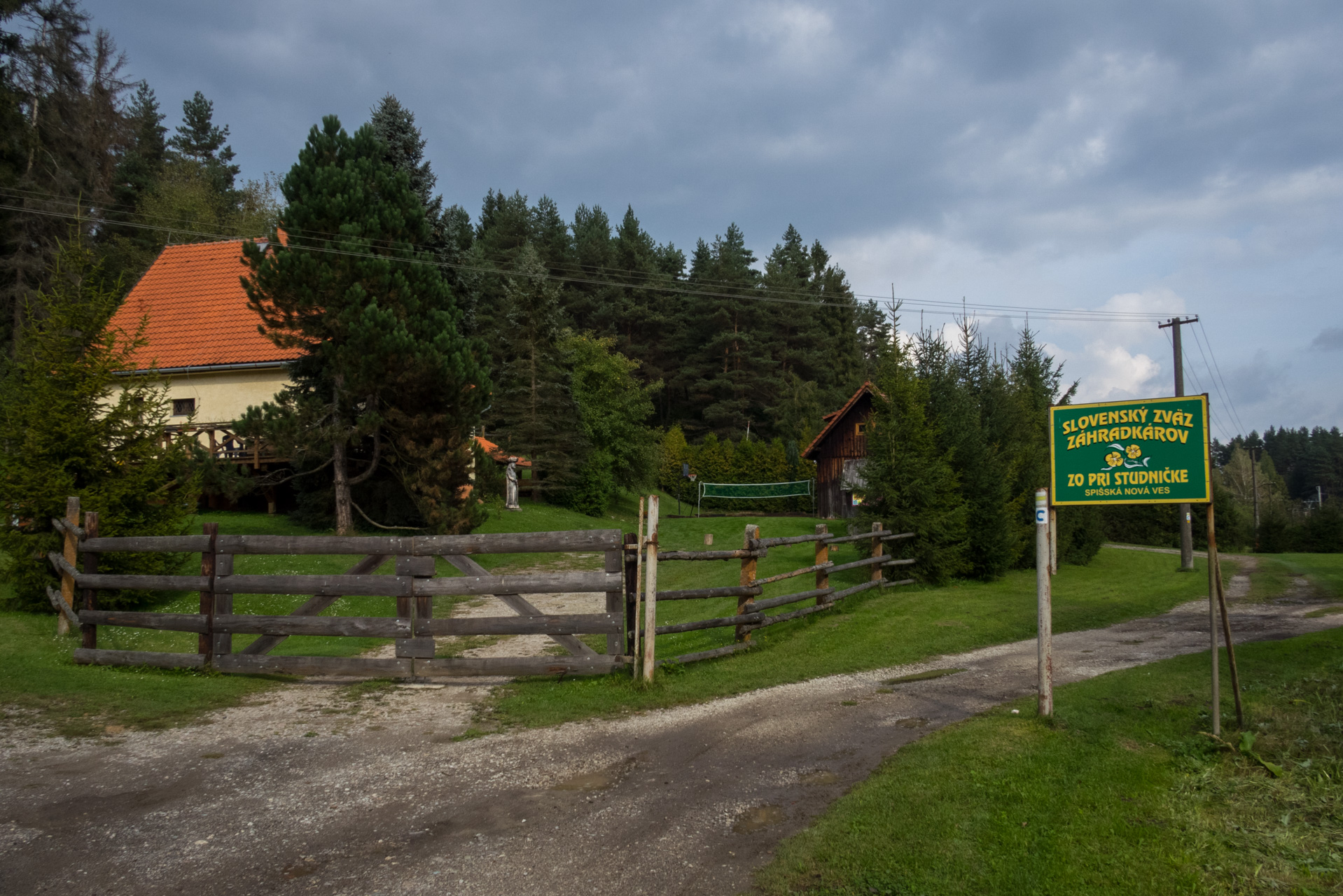 Matka Božia a Medvedia hlava z Košiarneho briežka (Slovenský raj)