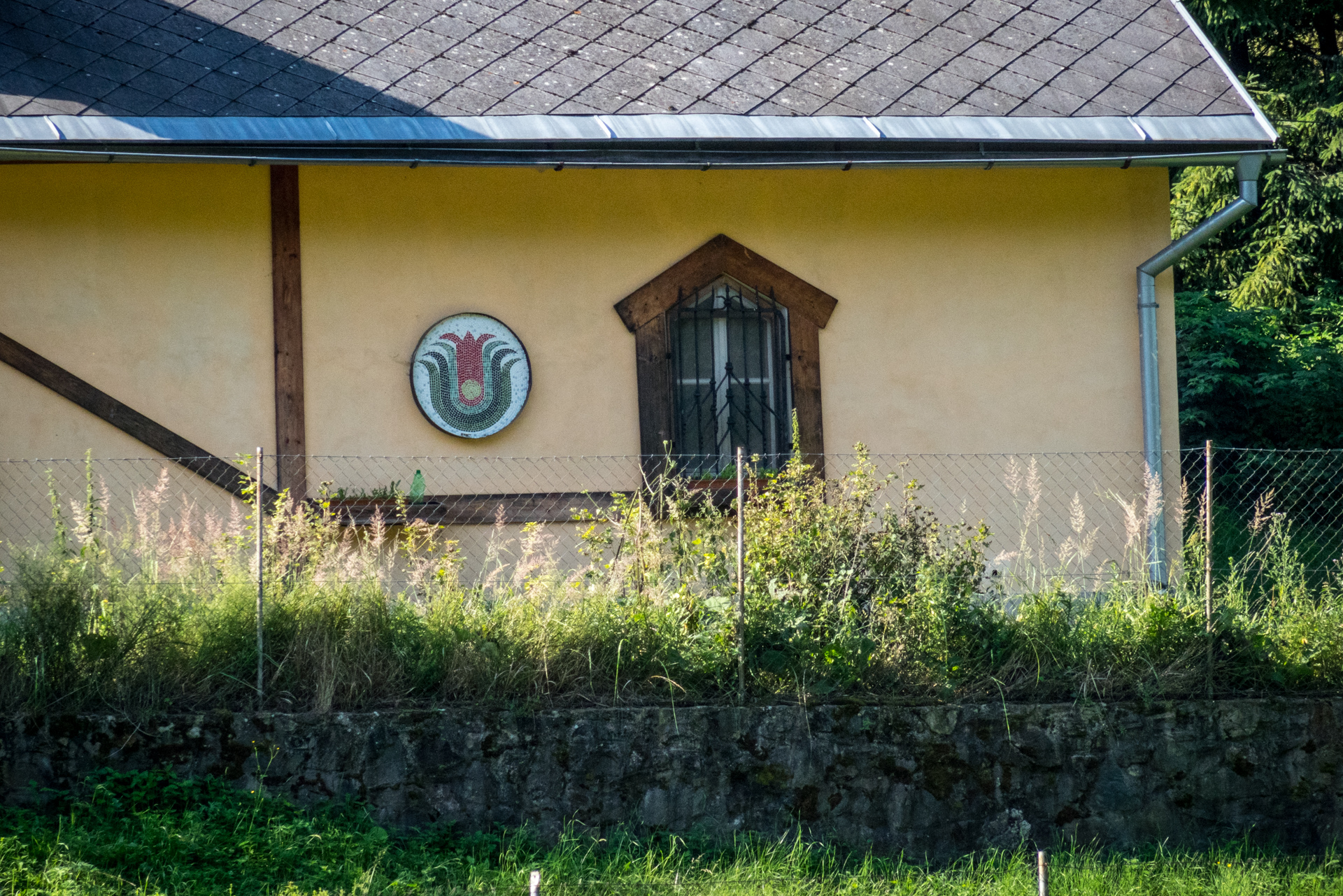 Vysoký vrch a Biela skala zo Sloviniek (Volovské vrchy)