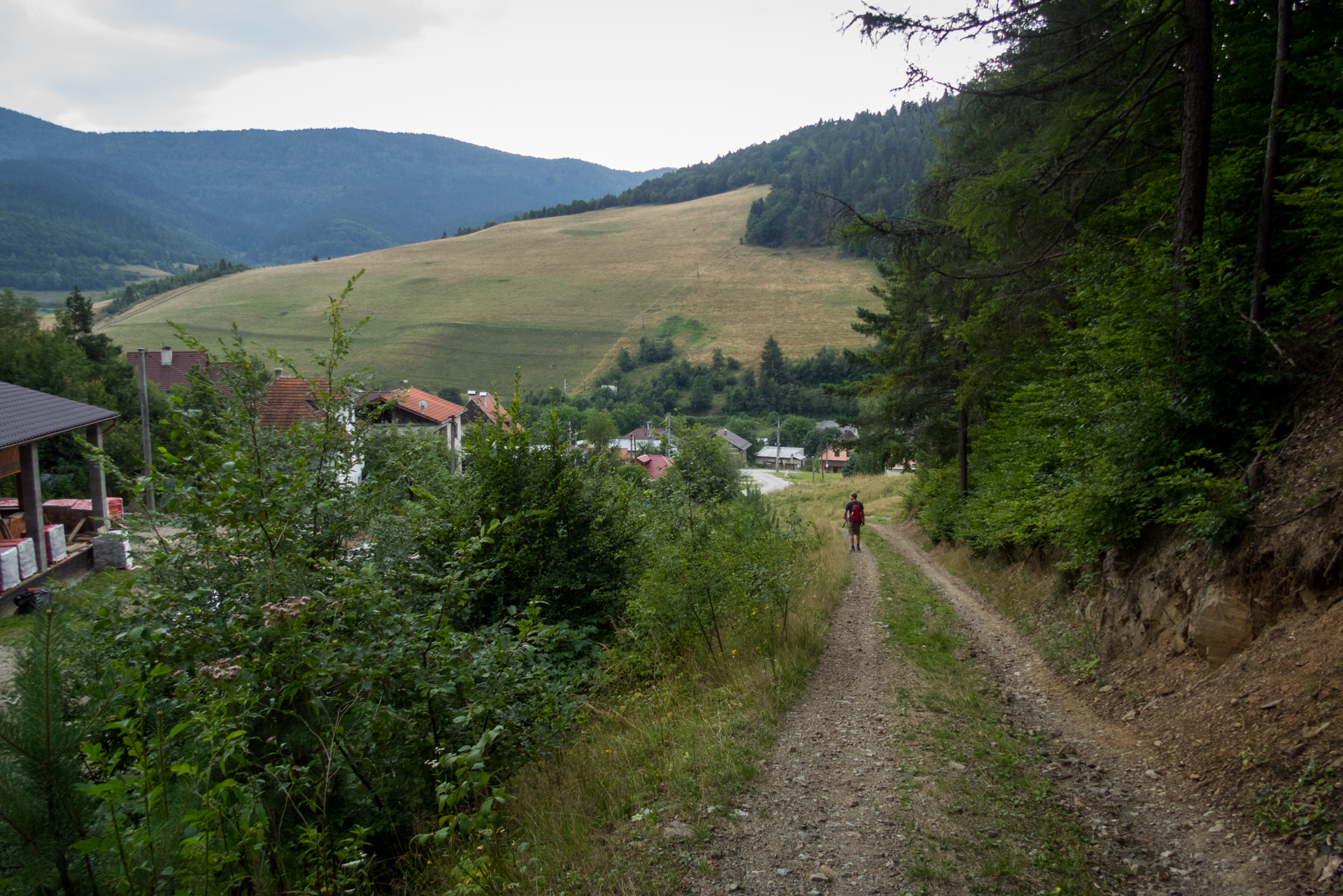 Vysoký vrch a Biela skala zo Sloviniek (Volovské vrchy)