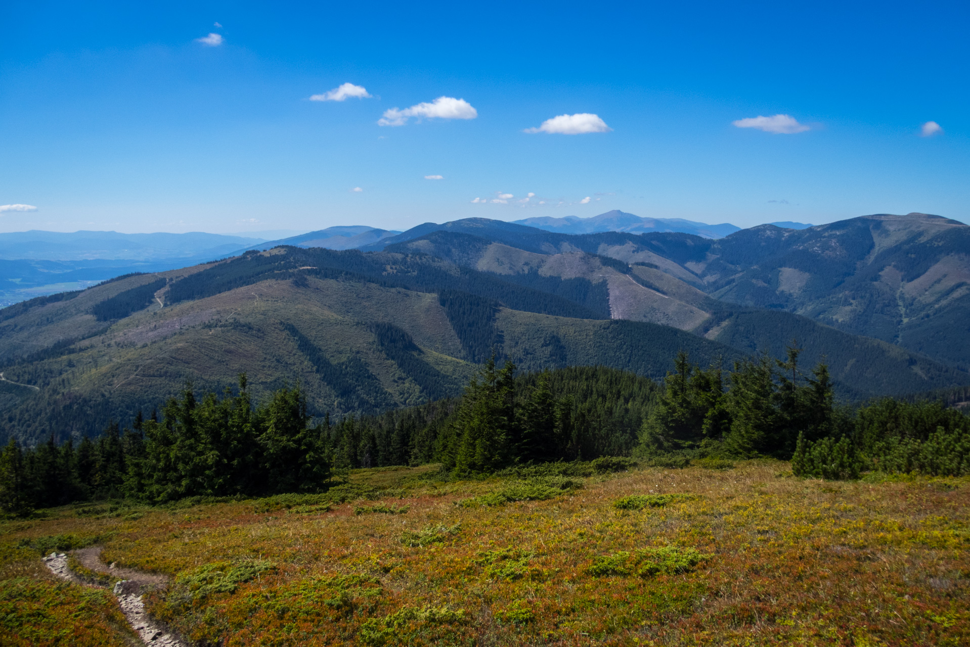 Z Heľpy cez Veľkú Vápenicu na útulňu Andrejcová (Nízke Tatry)