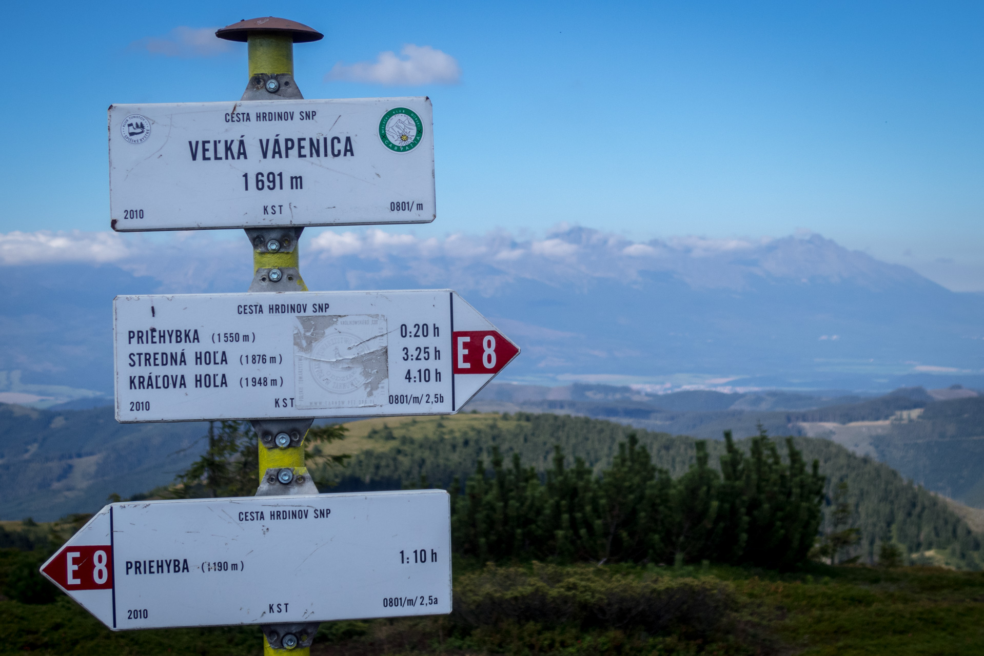 Z Heľpy cez Veľkú Vápenicu na útulňu Andrejcová (Nízke Tatry)