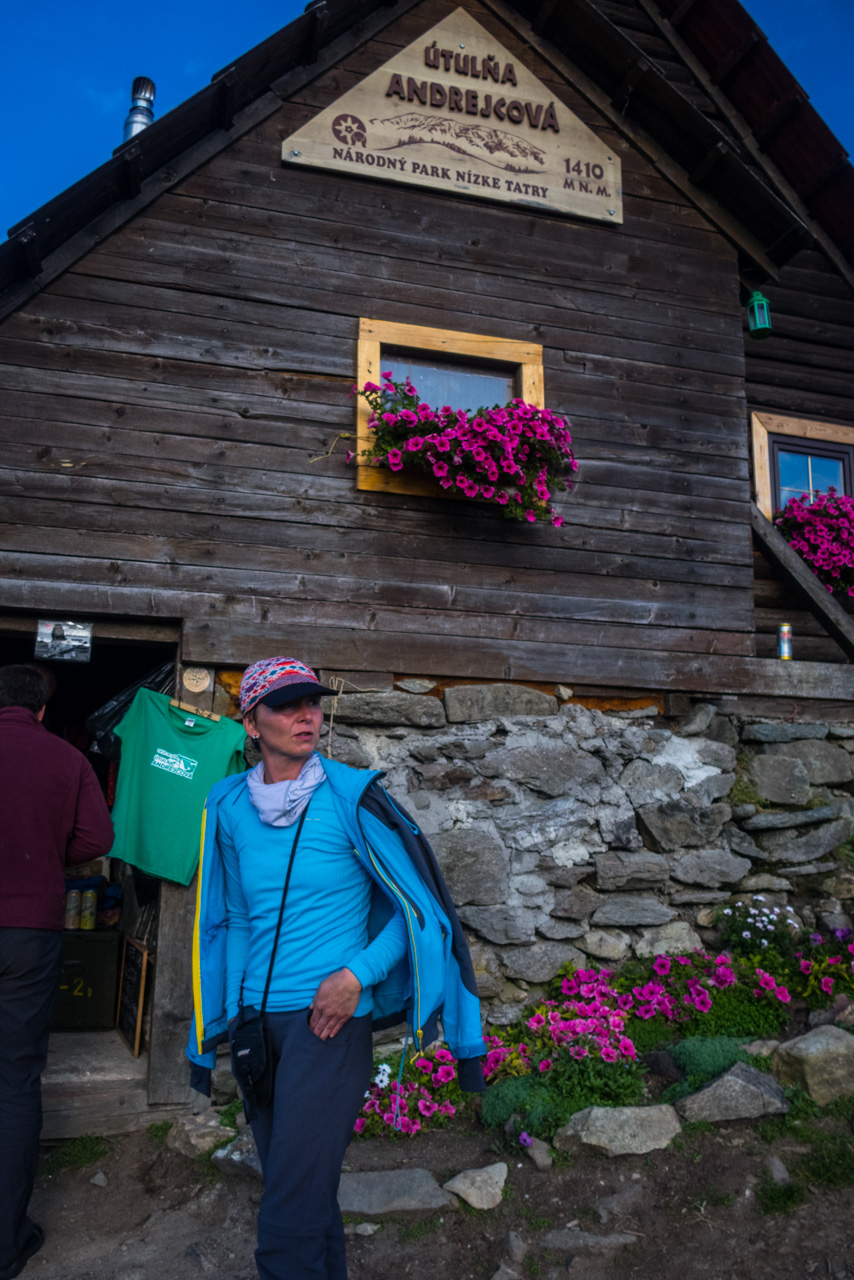 Z Heľpy cez Veľkú Vápenicu na útulňu Andrejcová (Nízke Tatry)