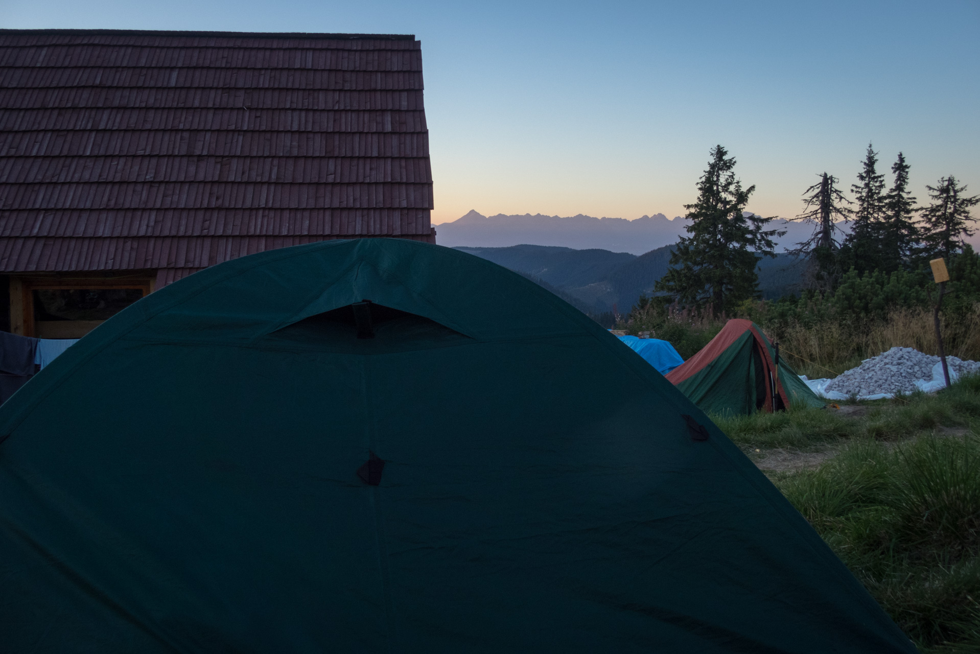 Z Heľpy cez Veľkú Vápenicu na útulňu Andrejcová (Nízke Tatry)