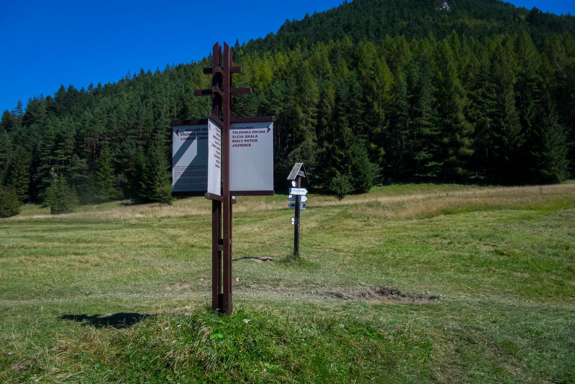 Z vojenskej zotavovne Smrekovica cez Nižné Šiprúnske sedlo do Bieleho potoka (Veľká Fatra)