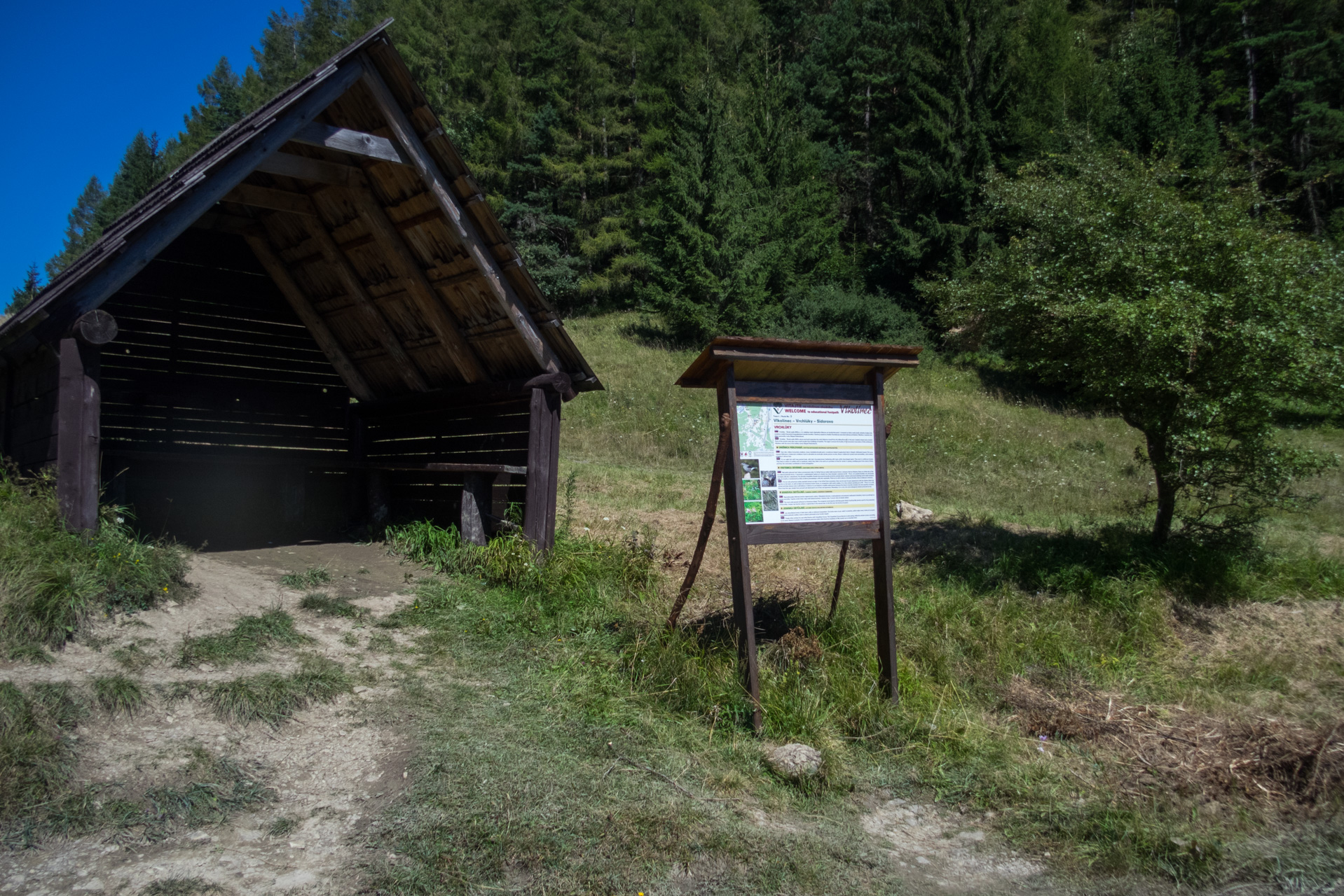 Z vojenskej zotavovne Smrekovica cez Nižné Šiprúnske sedlo do Bieleho potoka (Veľká Fatra)