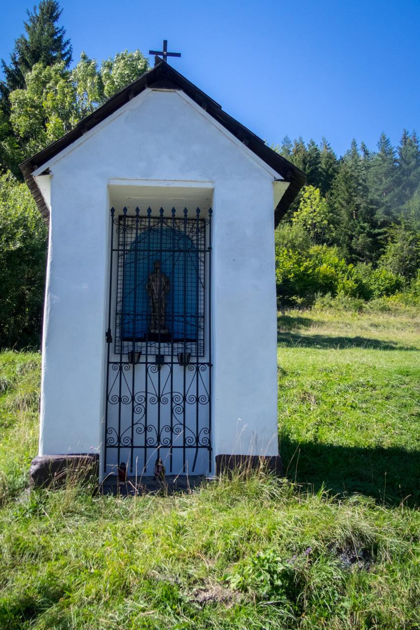 Z vojenskej zotavovne Smrekovica cez Nižné Šiprúnske sedlo do Bieleho potoka (Veľká Fatra)