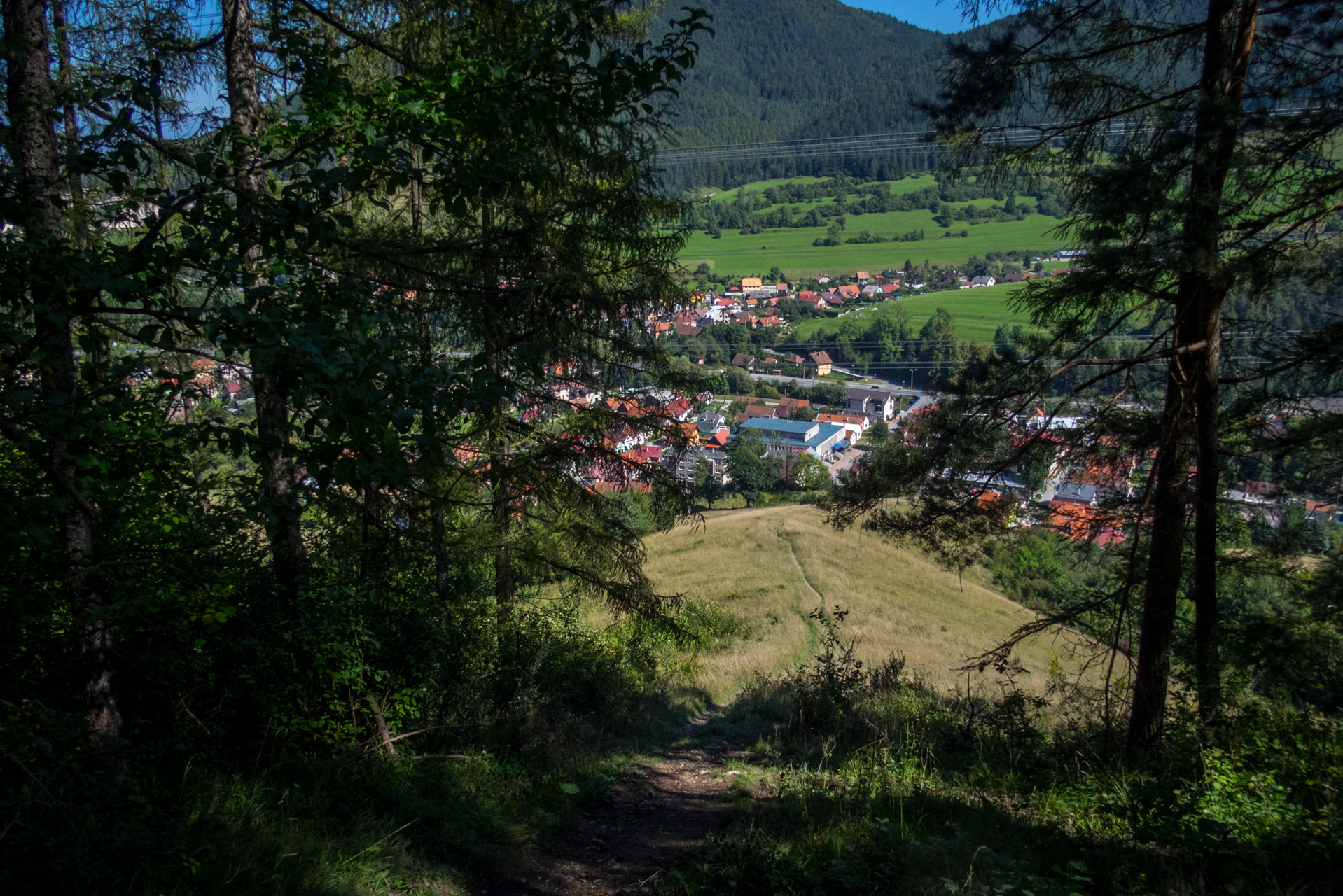 Z vojenskej zotavovne Smrekovica cez Nižné Šiprúnske sedlo do Bieleho potoka (Veľká Fatra)