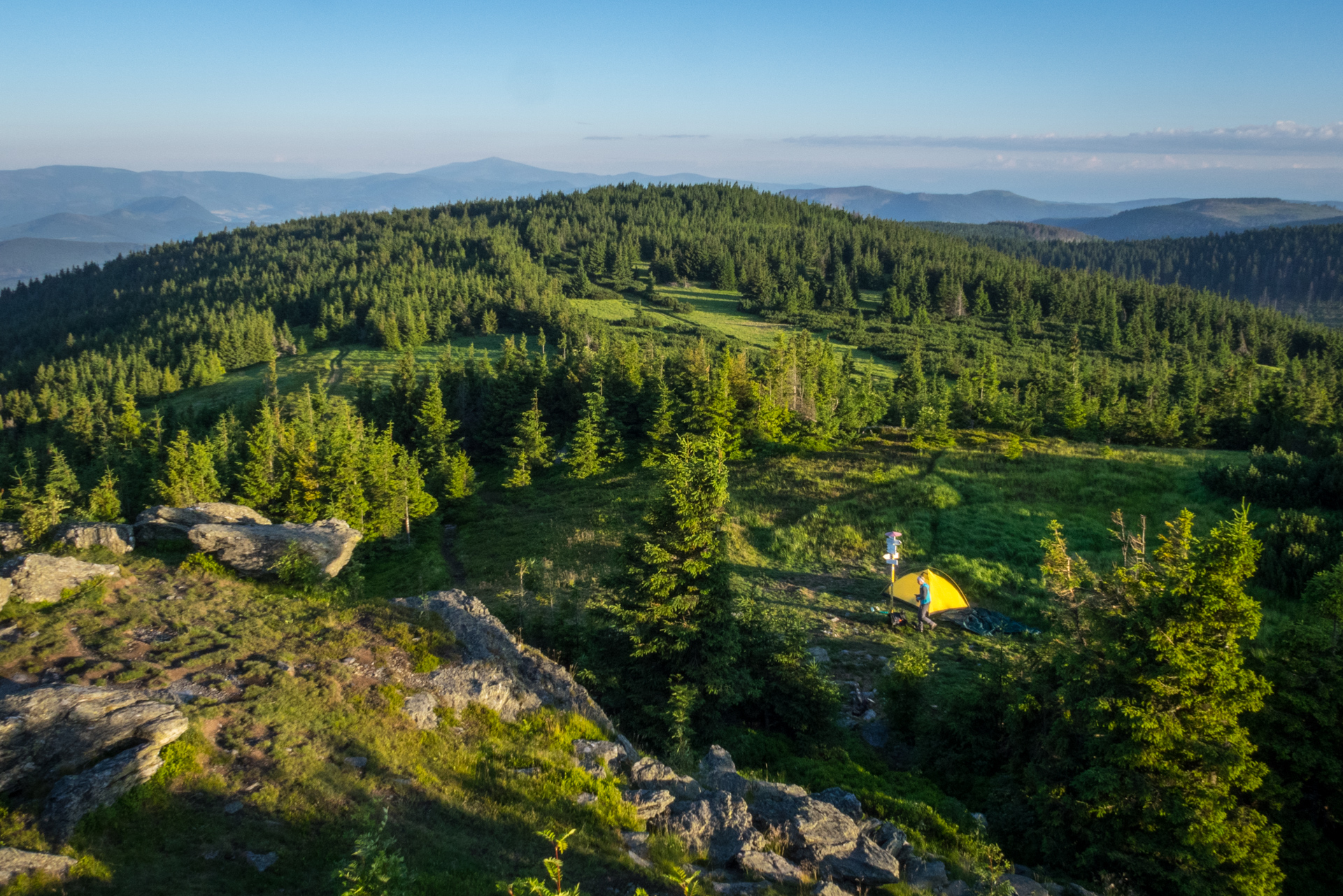 Zo Skaliska do Henclovej (Volovské vrchy)