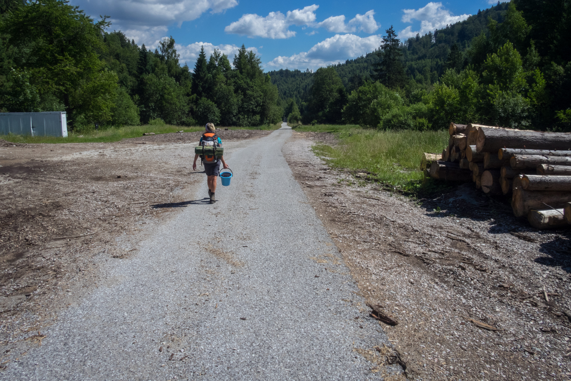 Zo Skaliska do Henclovej (Volovské vrchy)