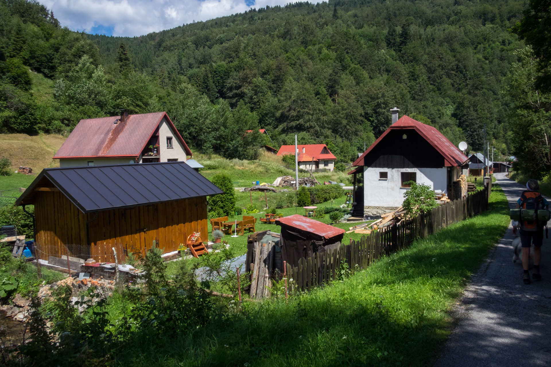 Zo Skaliska do Henclovej (Volovské vrchy)