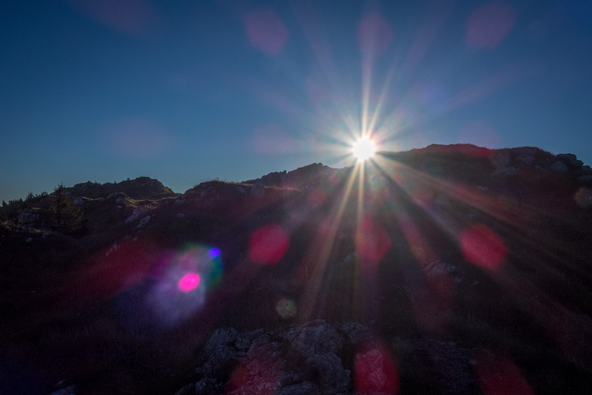 Zo Suchého vrchu cez Ploskú na voj. zotavovňu Smrekovica (Veľká Fatra)