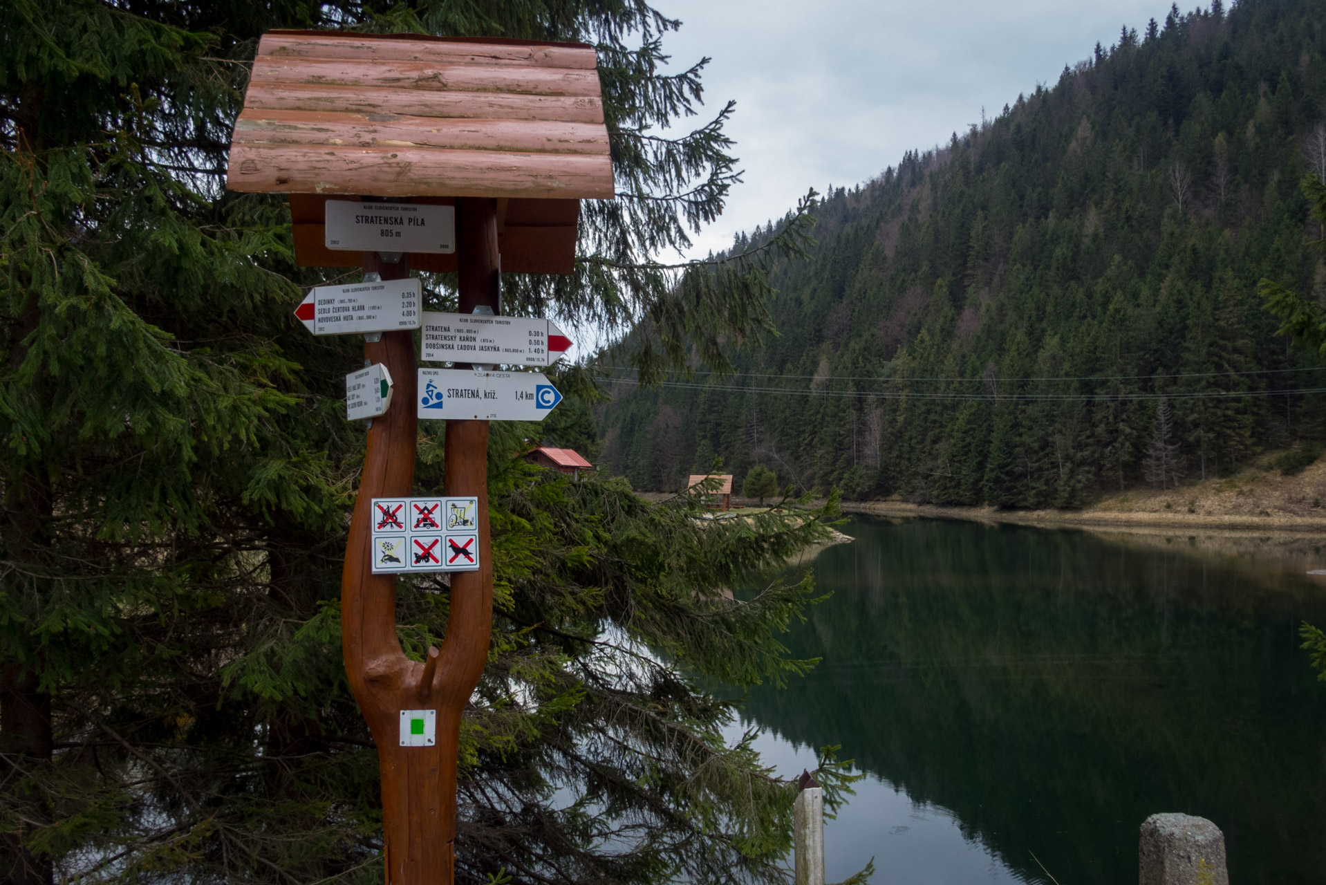 Gačská skala zo Stratenej (Slovenský raj)