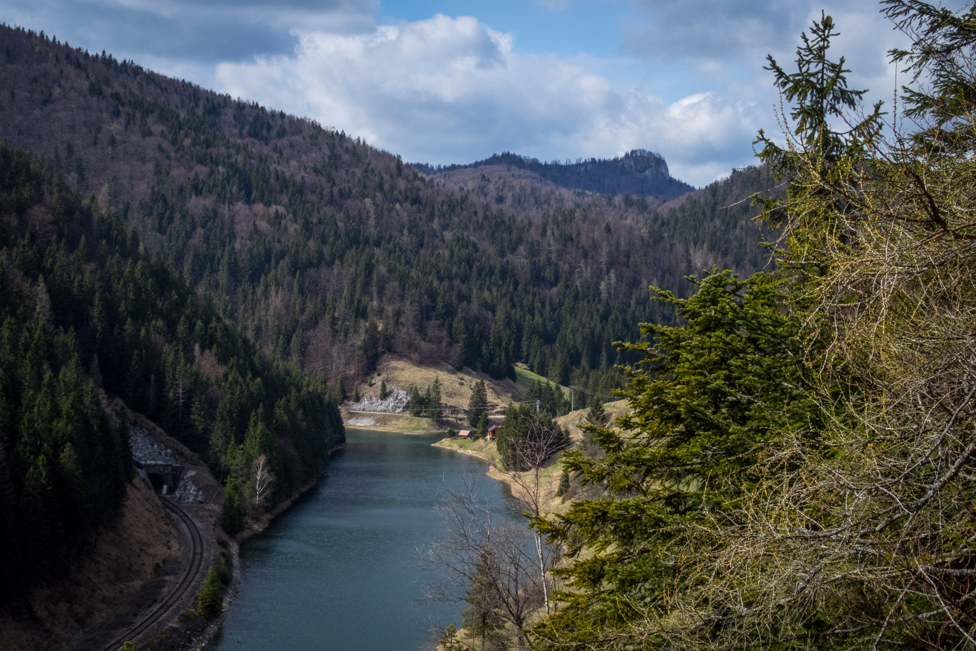 Gačská skala zo Stratenej (Slovenský raj)