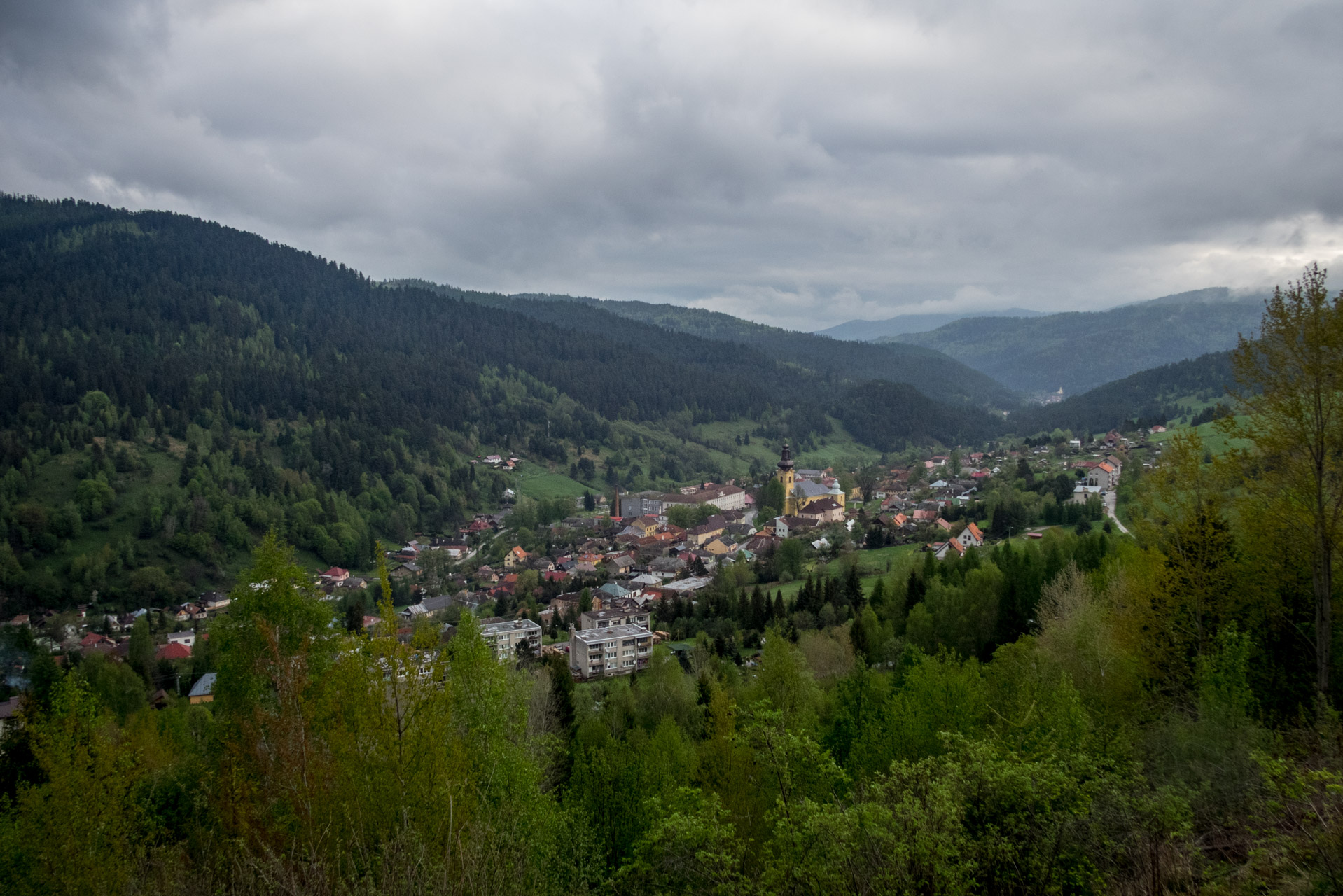 Holý vrch a Bukovec zo Švedlára (Volovské vrchy)