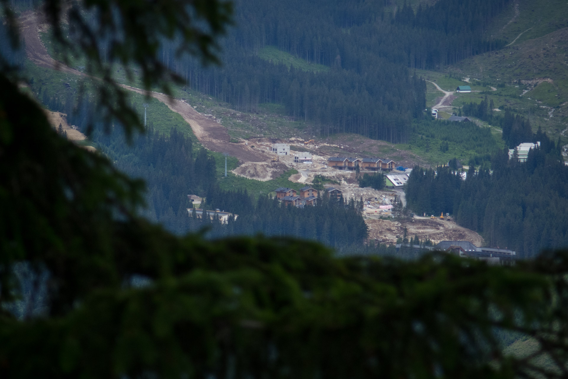 Krakova hoľa od ATC Bystrina (Nízke Tatry)