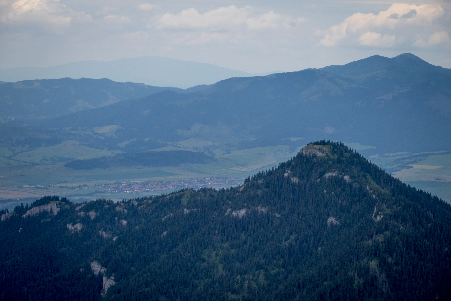 Krakova hoľa od Stanišovskej doliny, ústie (Nízke Tatry)