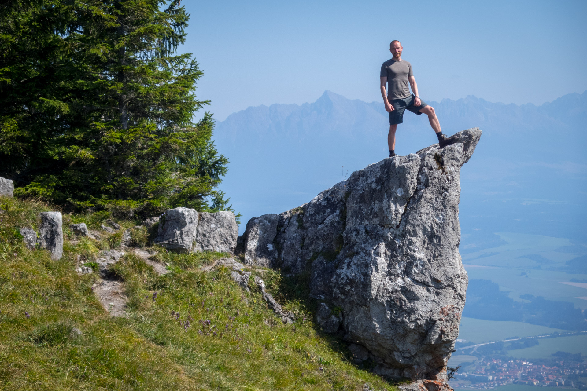 Poludnica z Iľanova cez sedlo pod Kúpeľom (Nízke Tatry)