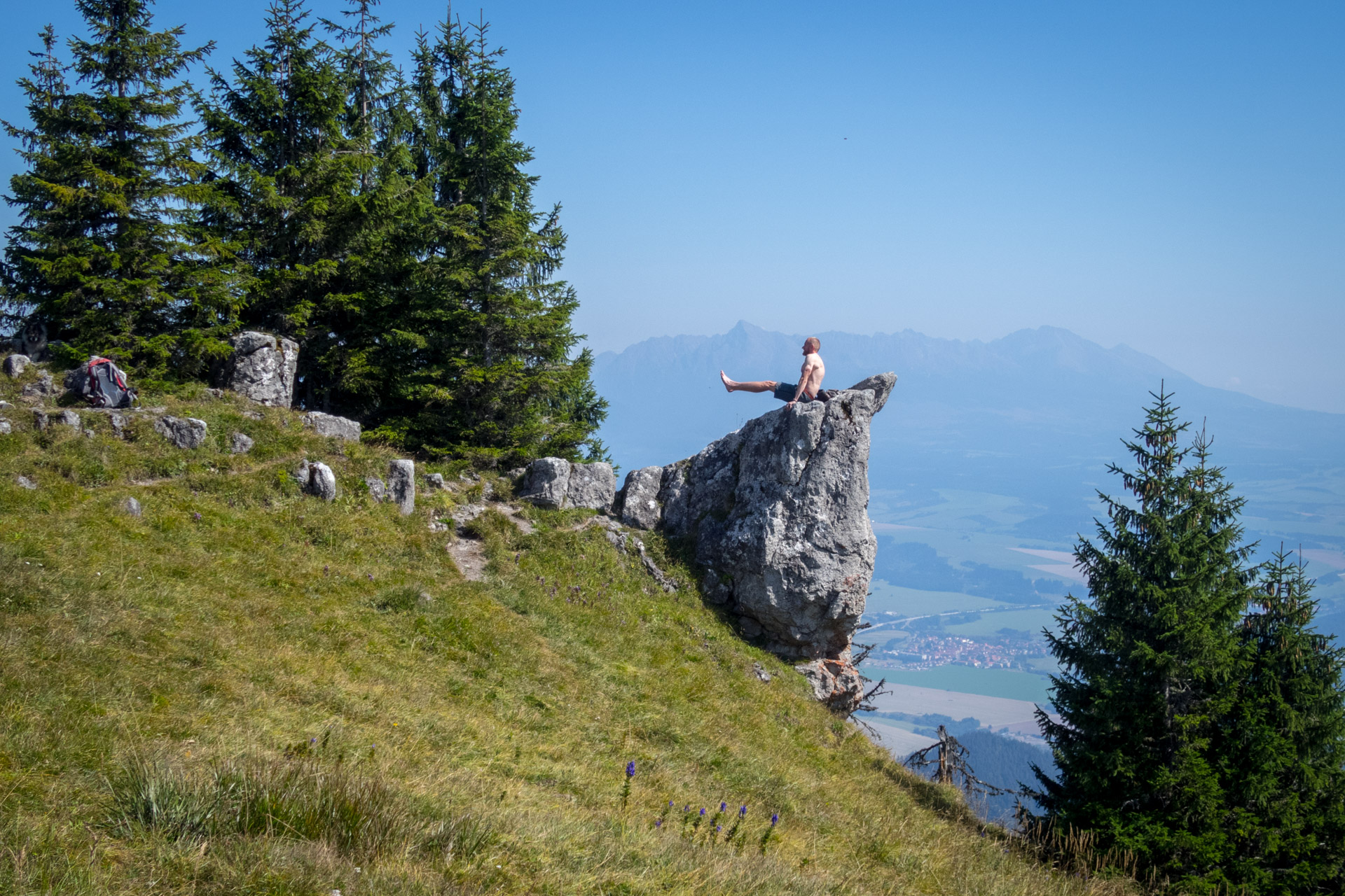 Poludnica z Iľanova cez sedlo pod Kúpeľom (Nízke Tatry)