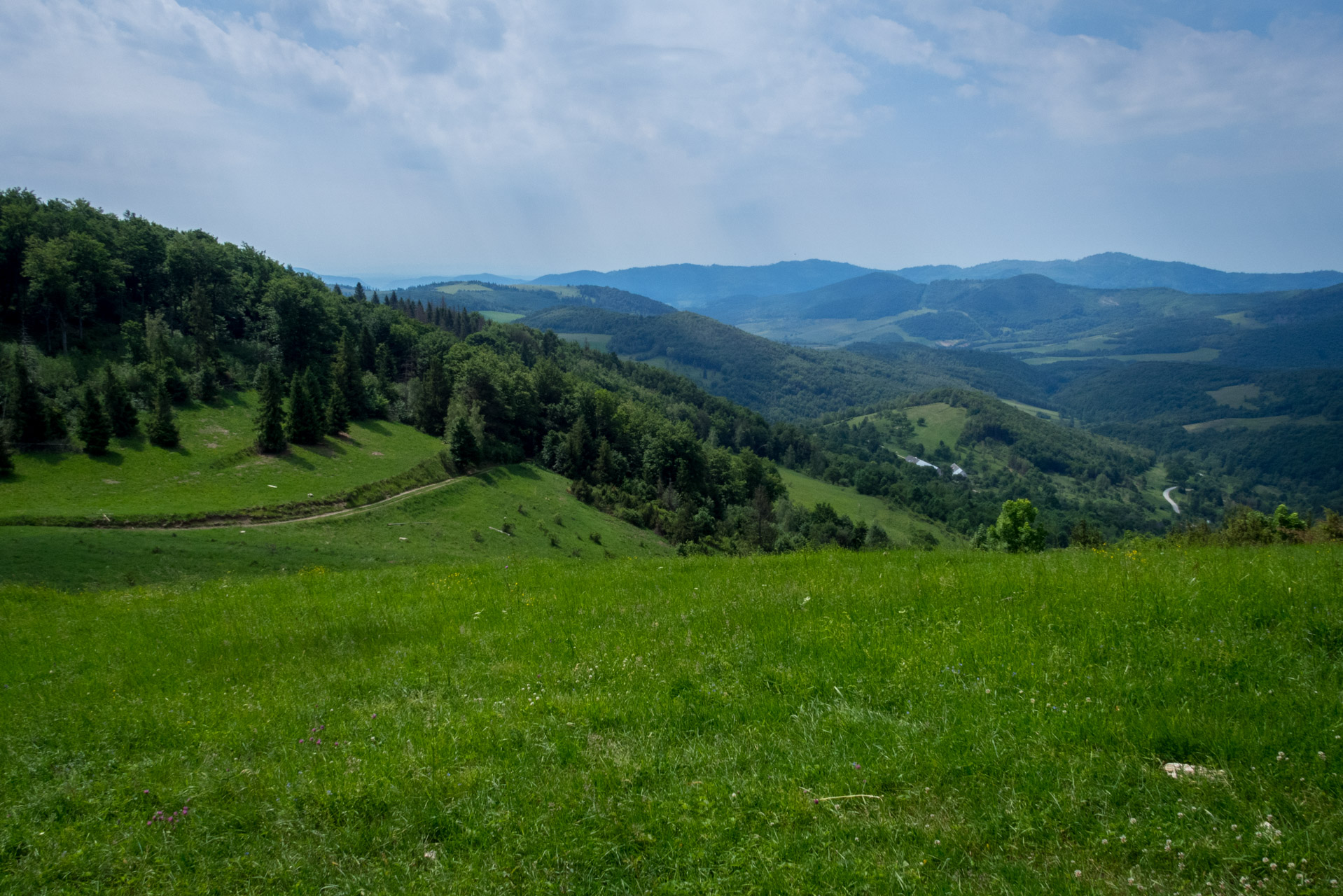 Radzim a Vdovčíkovo kreslo z Vlachova (Stolické vrchy)