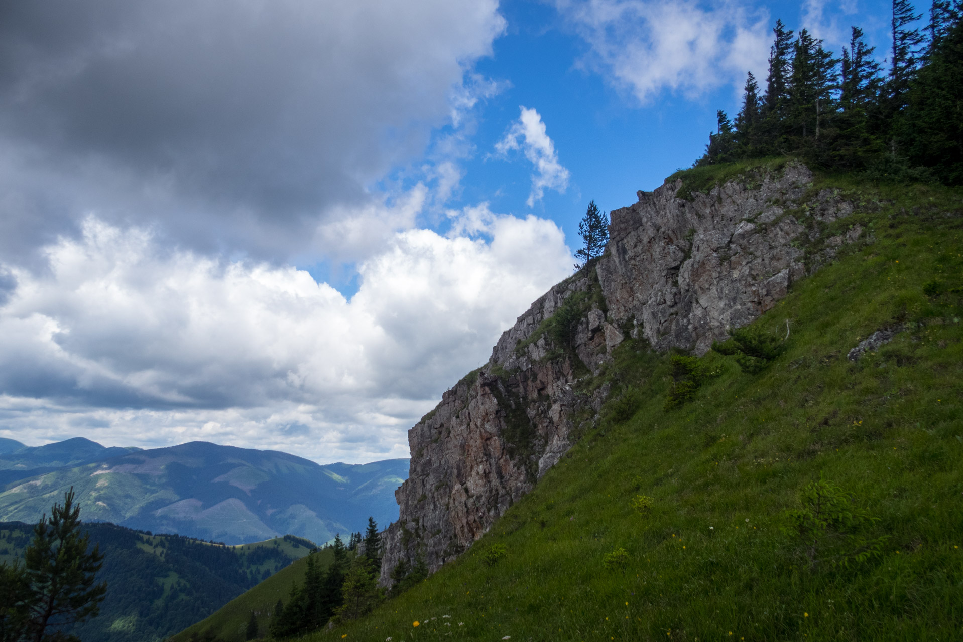 Salatín z Ludrovej cez Úplazy (Nízke Tatry)