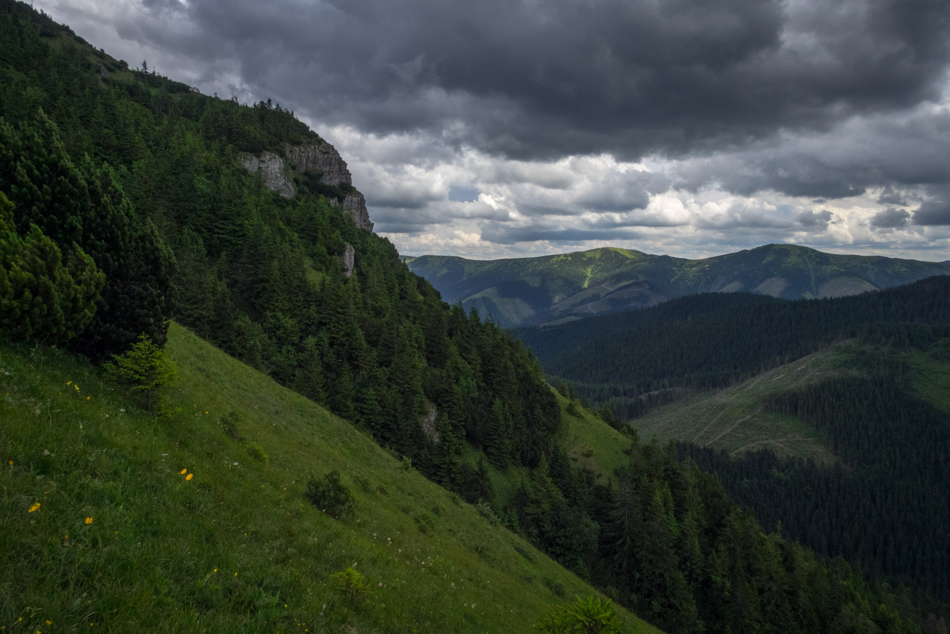 Salatín z Ludrovej cez Úplazy (Nízke Tatry)