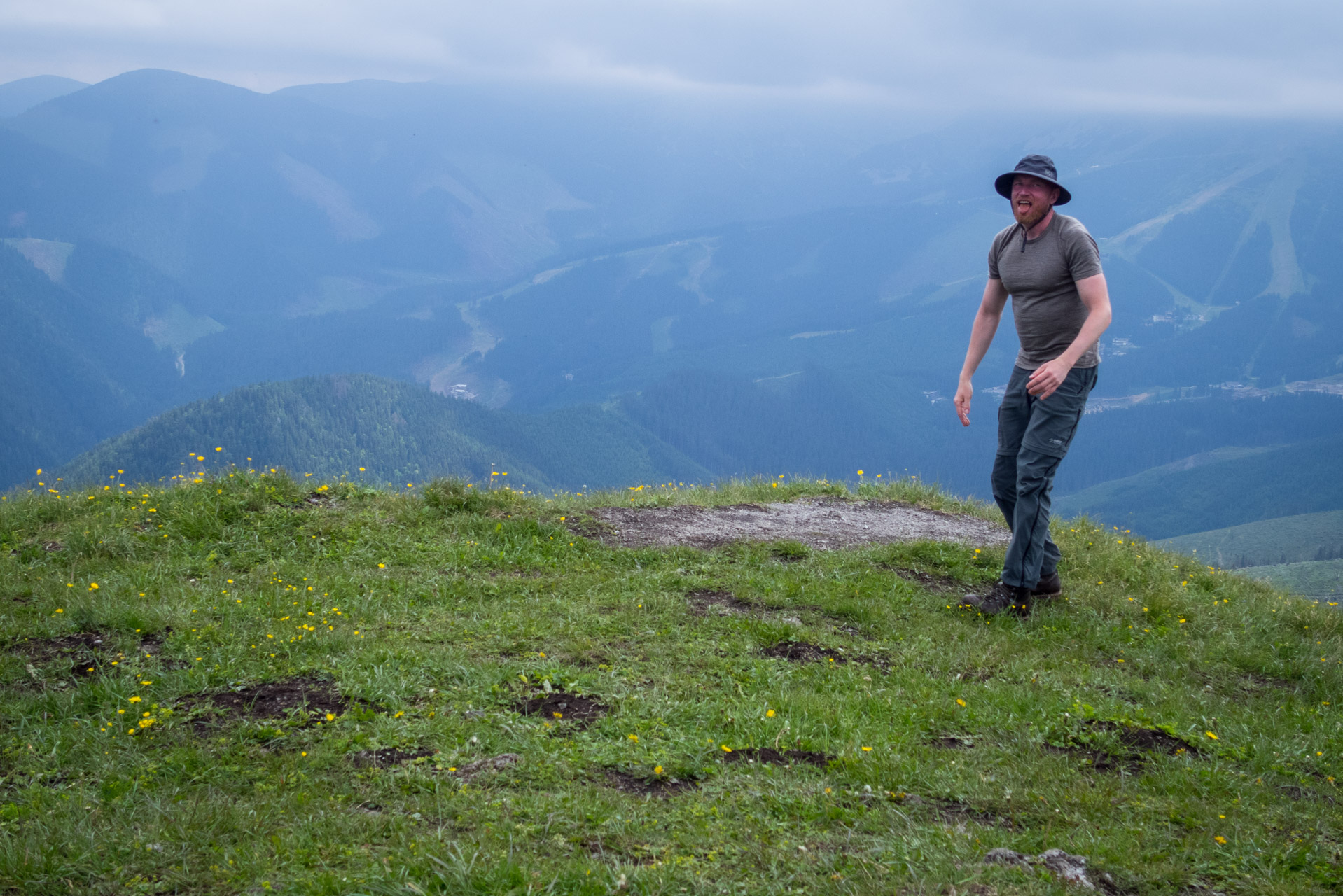 Siná od Demänovskej jaskyne slobody (Nízke Tatry)