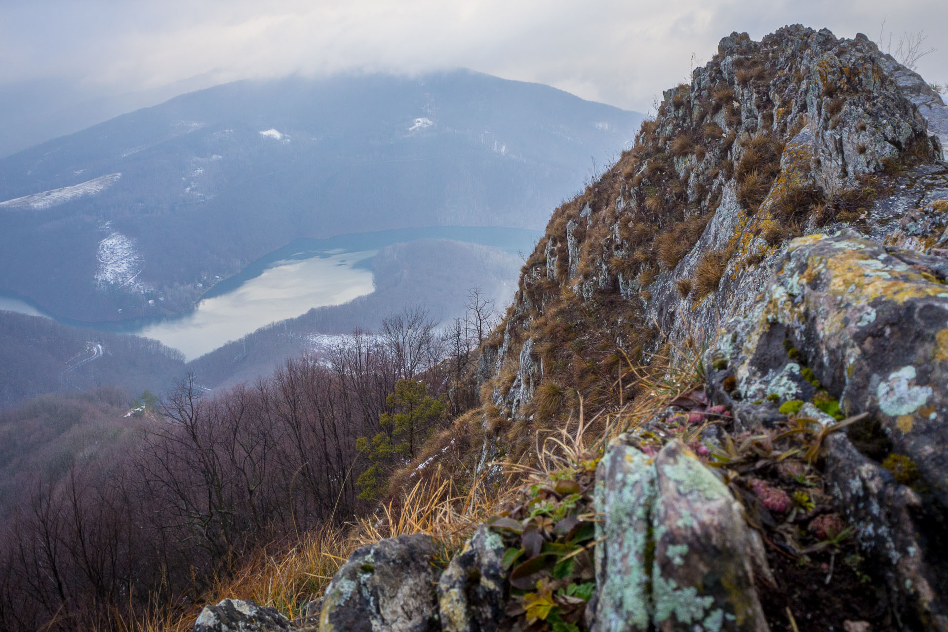 Sivec a Drienkova skala od Ružína (Čierna hora)