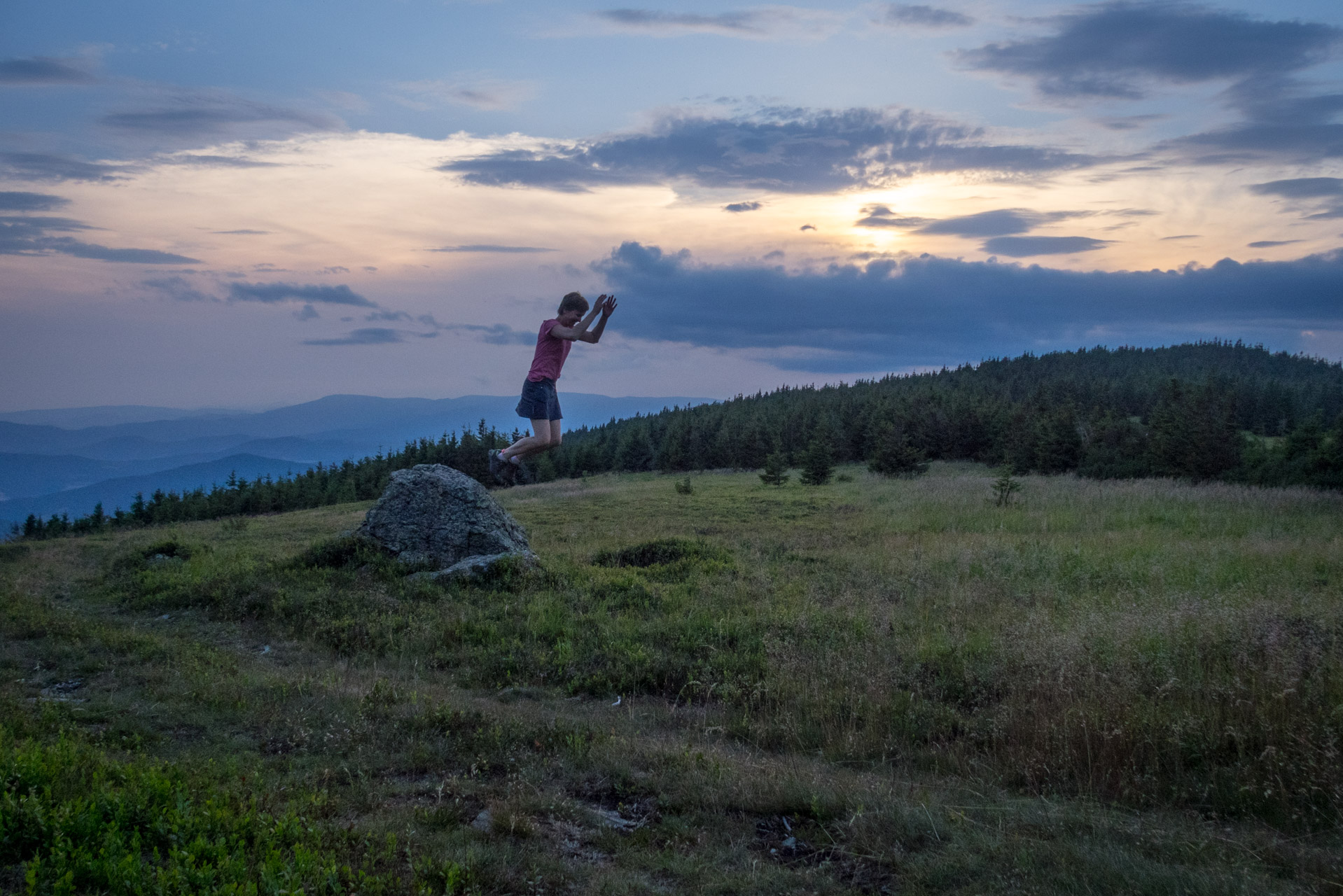 Skalisko z Henclovej (Volovské vrchy)