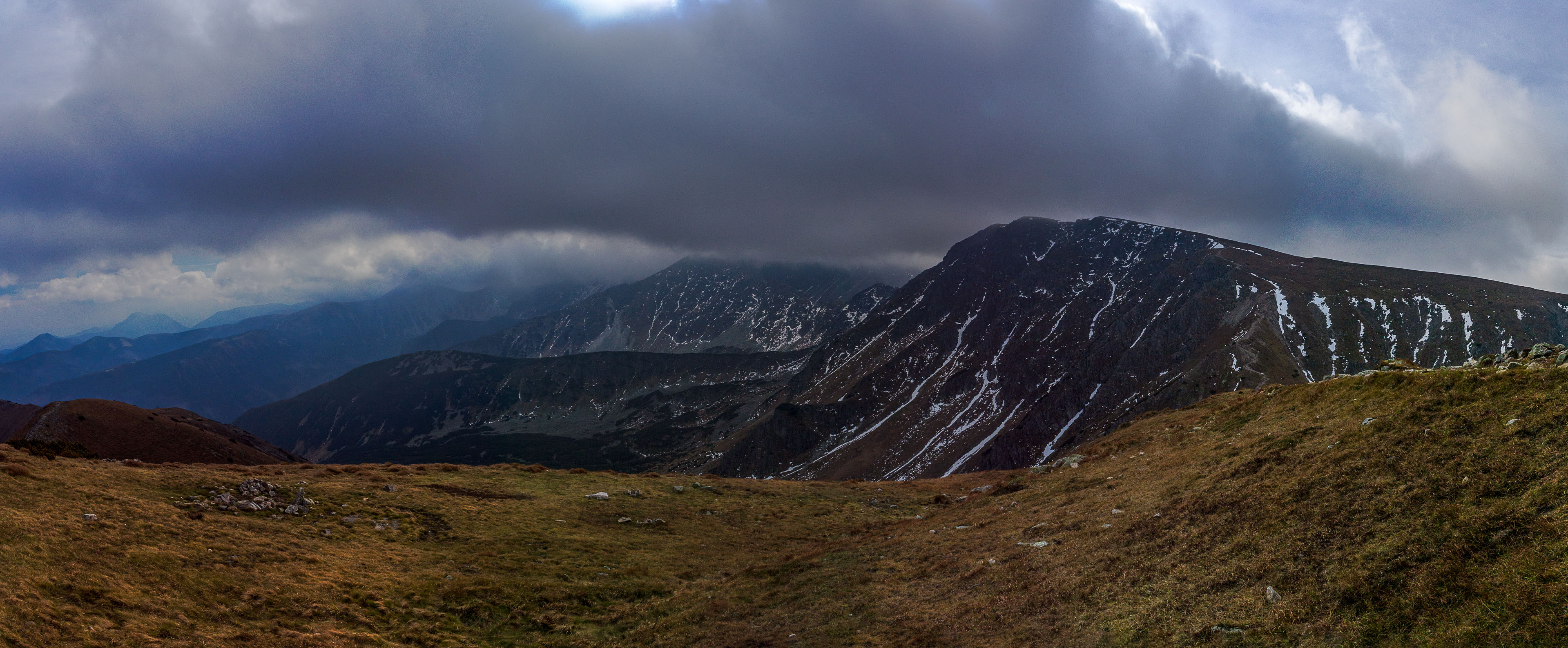 Brestová zo Salatínskej doliny, lanovky (Západné Tatry)