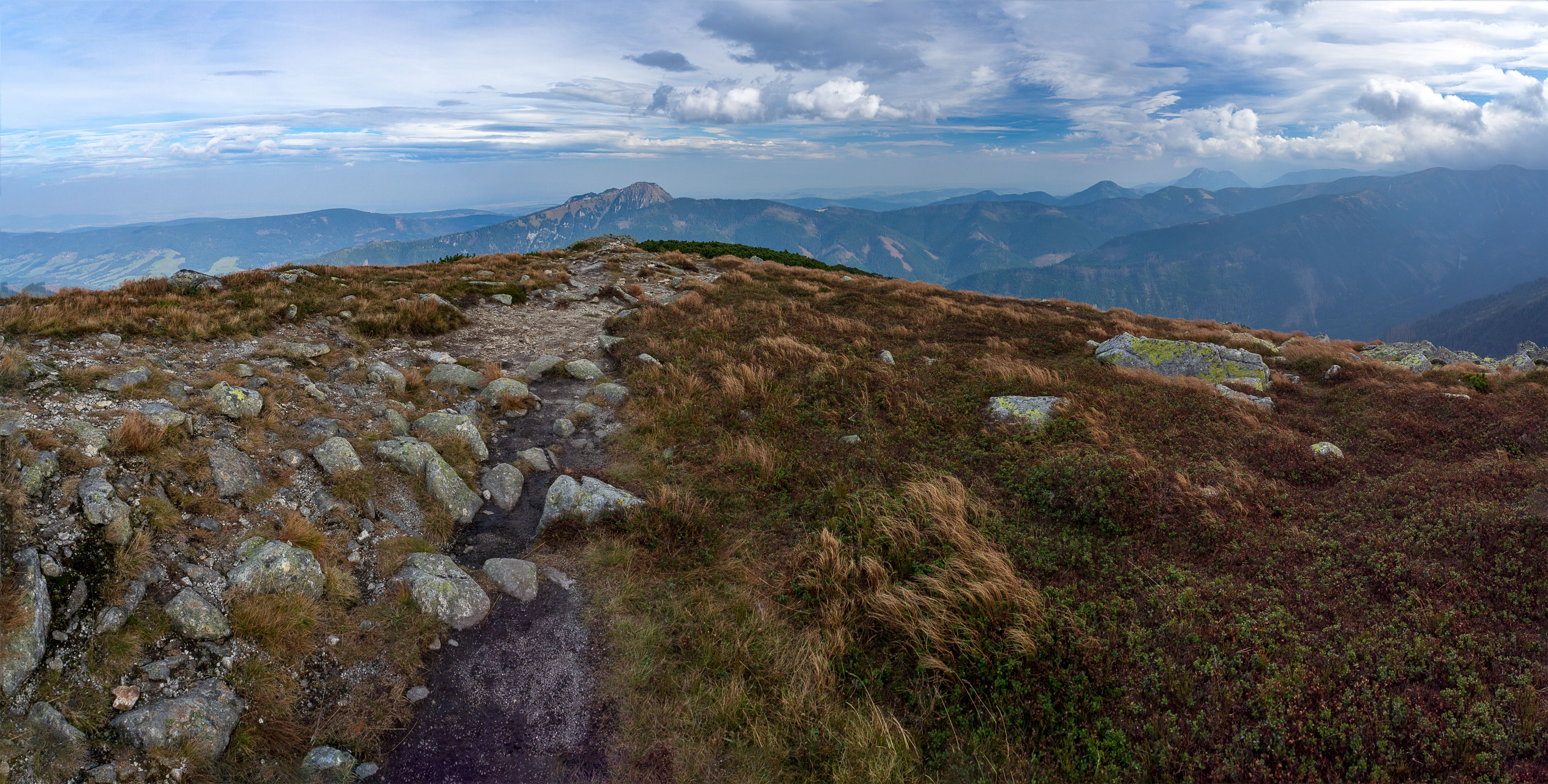 Brestová zo Salatínskej doliny, lanovky (Západné Tatry)