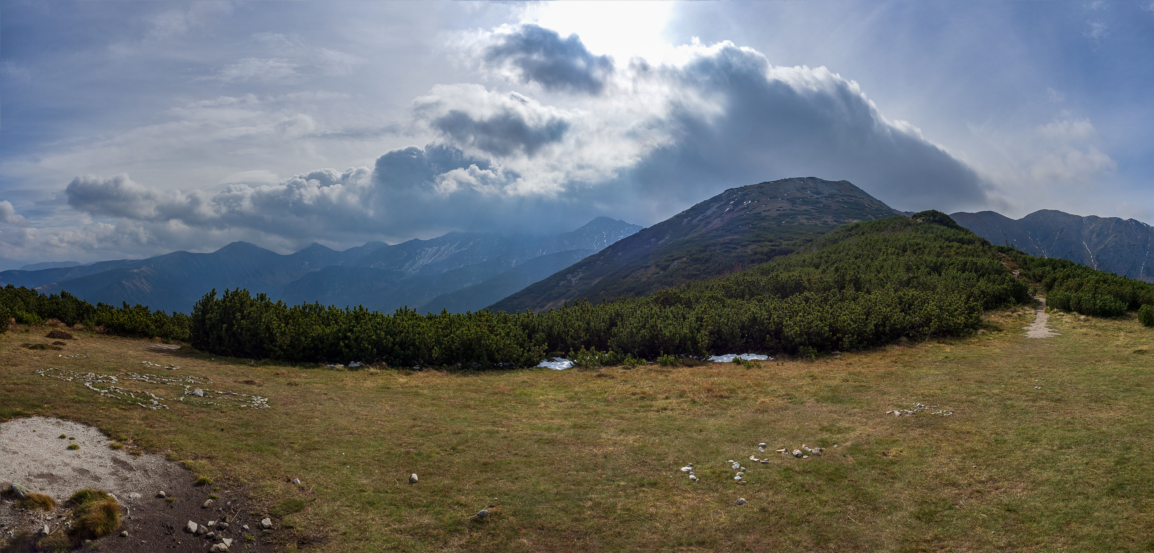 Brestová zo Salatínskej doliny, lanovky (Západné Tatry)