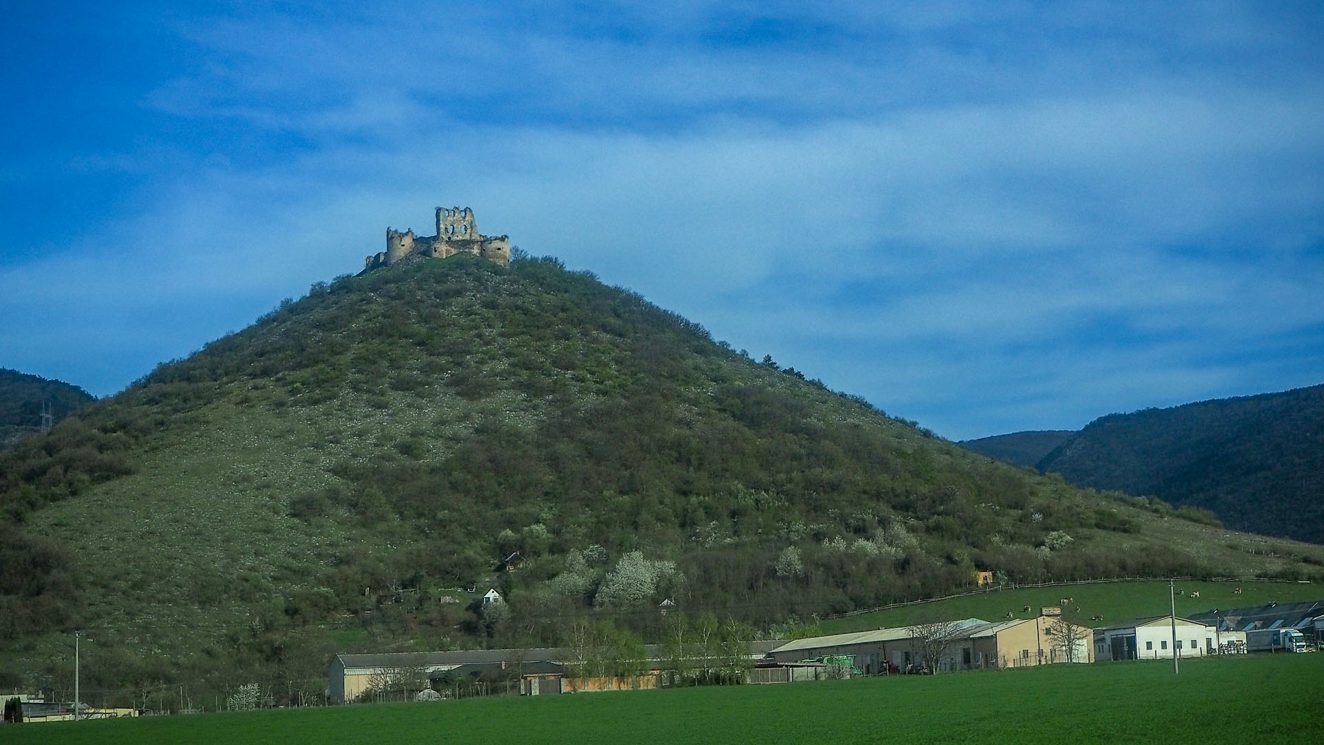 Derenk (Drienky) a hrad Szádvár (Aggteleki-karszt)