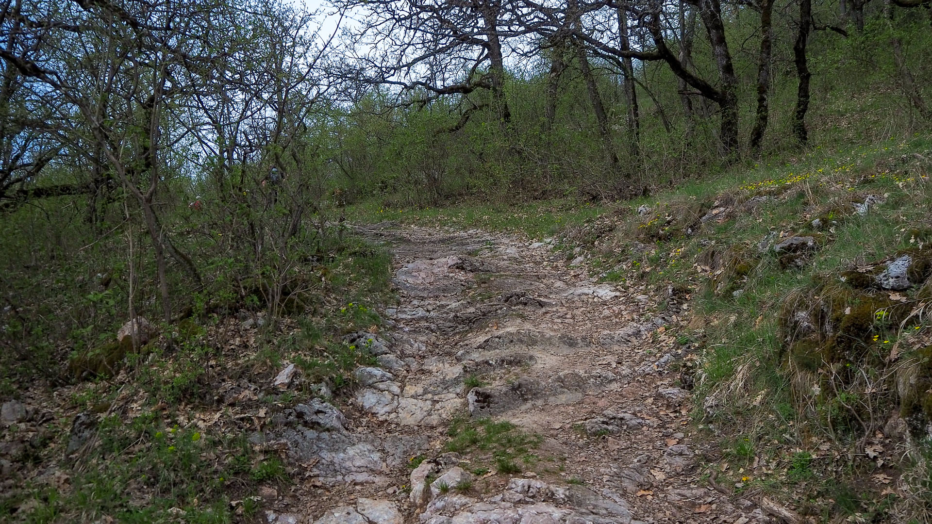 Derenk (Drienky) a hrad Szádvár (Aggteleki-karszt)