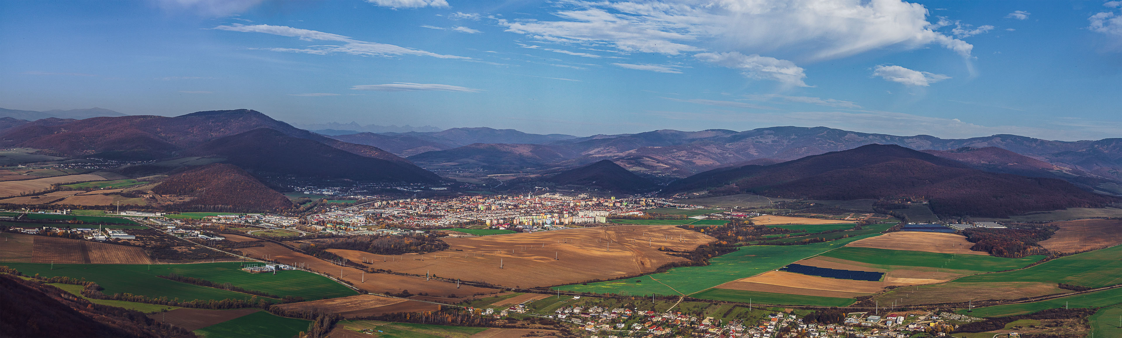 Dievčenská skala z Jablonovského sedla (Slovenský kras)