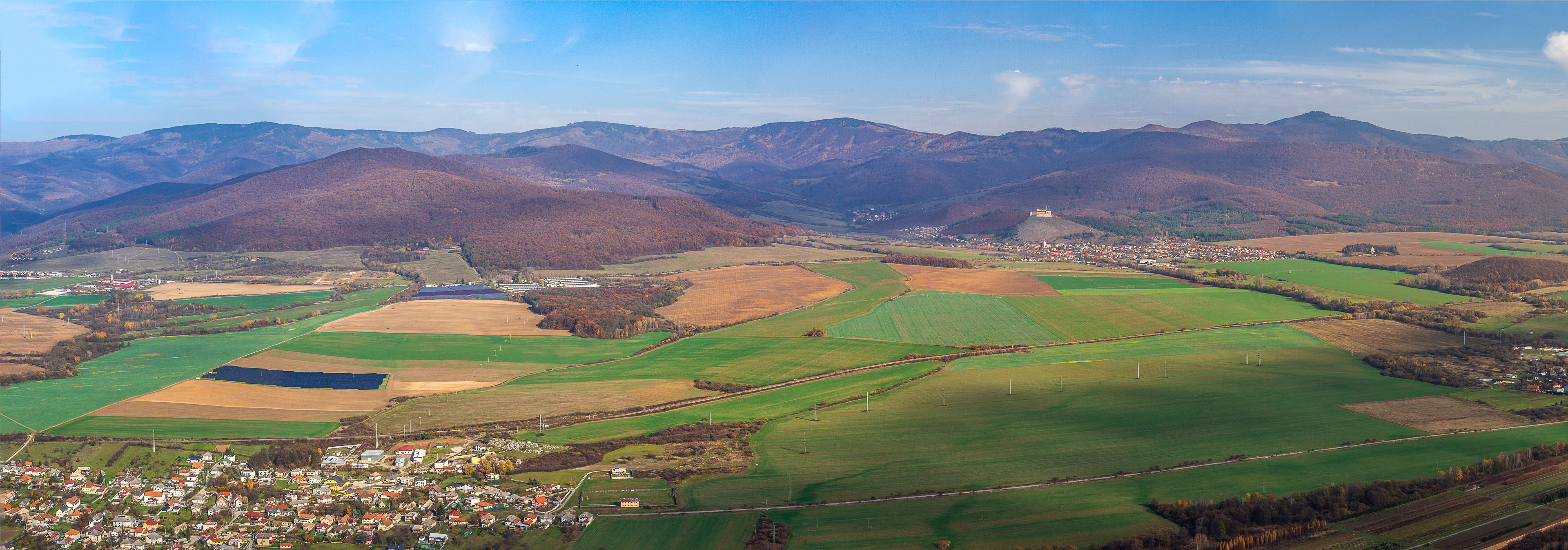 Dievčenská skala z Jablonovského sedla (Slovenský kras)