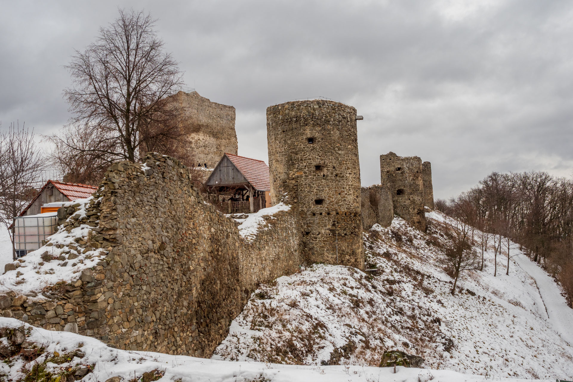 Hrad Šariš z Veľkého Šariša (Šariš)