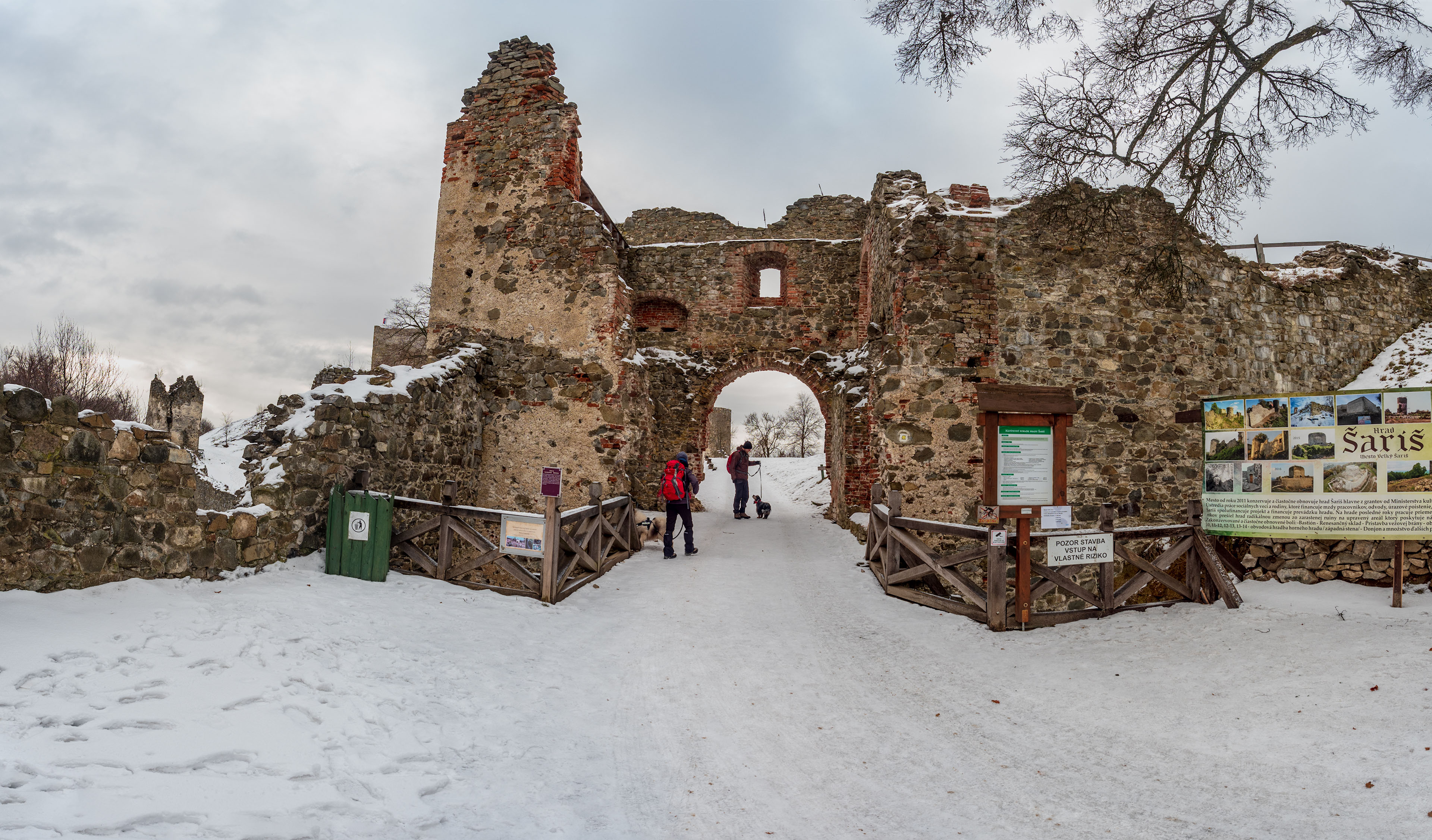 Hrad Šariš z Veľkého Šariša (Šariš)