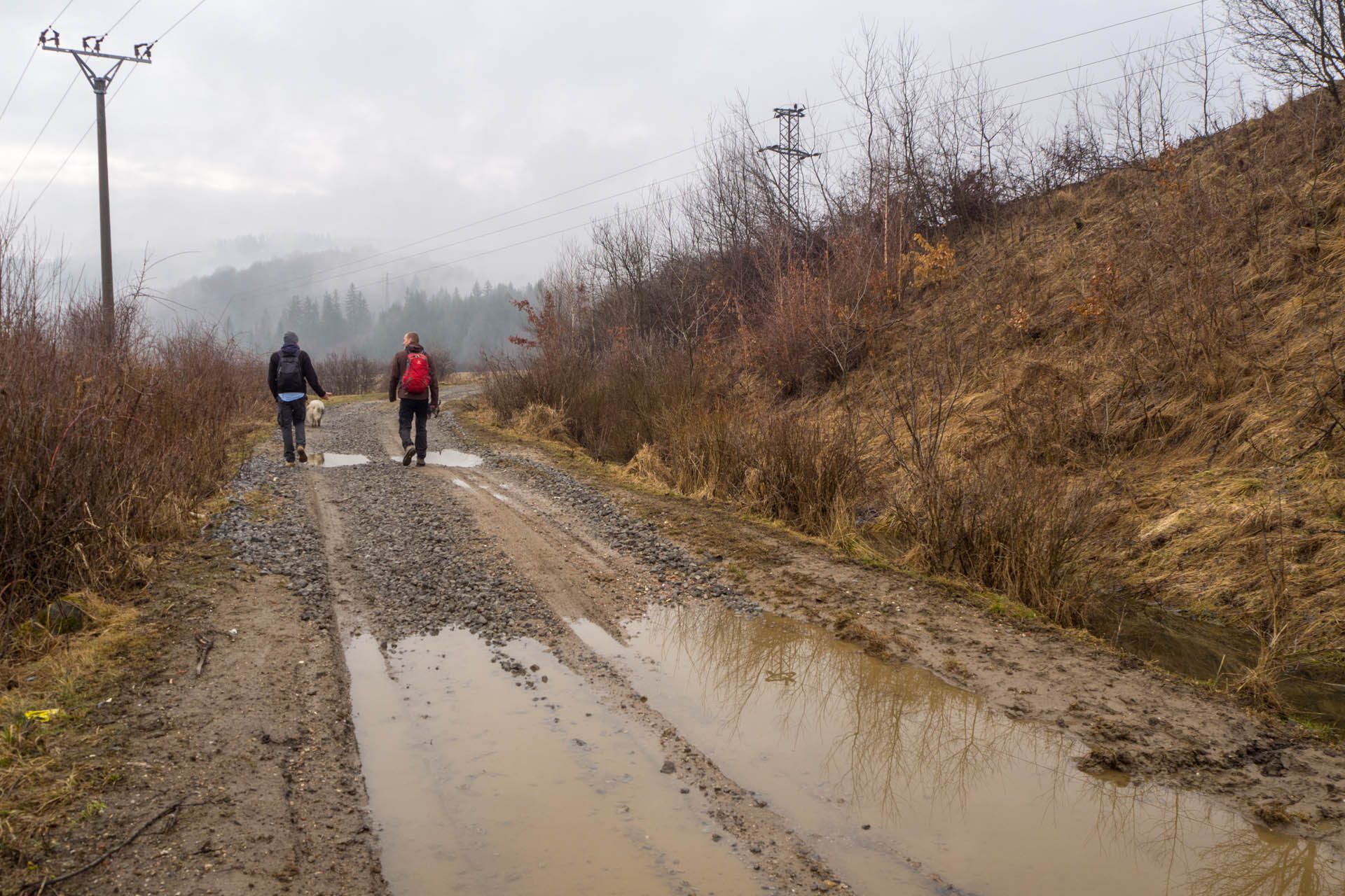 Koprášsky viadukt, Koprášsky a Slavošovský tunel zo Slavošoviec (Stolické vrchy)