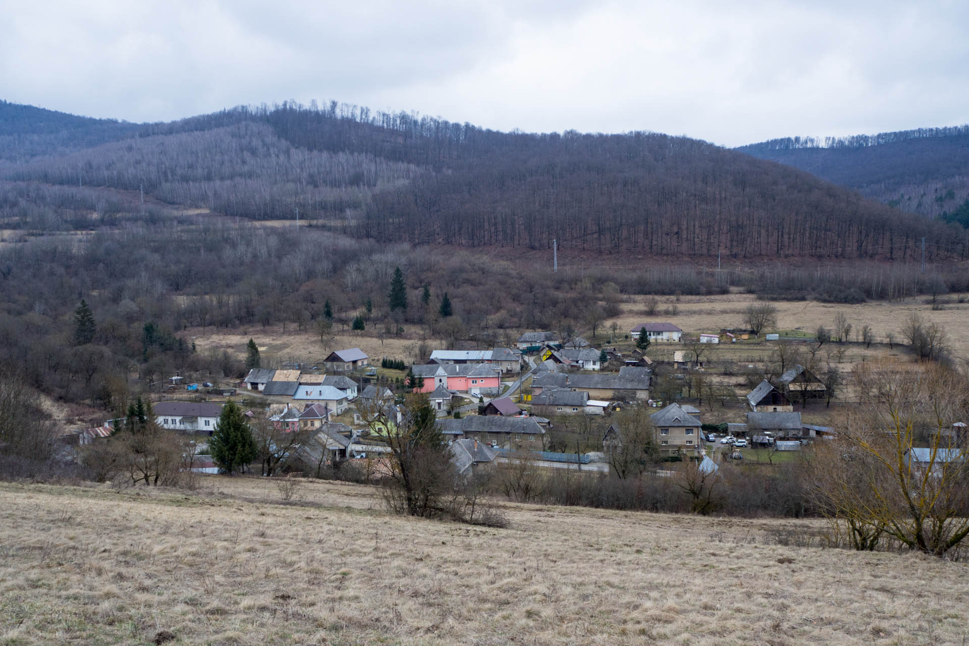 Koprášsky viadukt, Koprášsky a Slavošovský tunel zo Slavošoviec (Stolické vrchy)