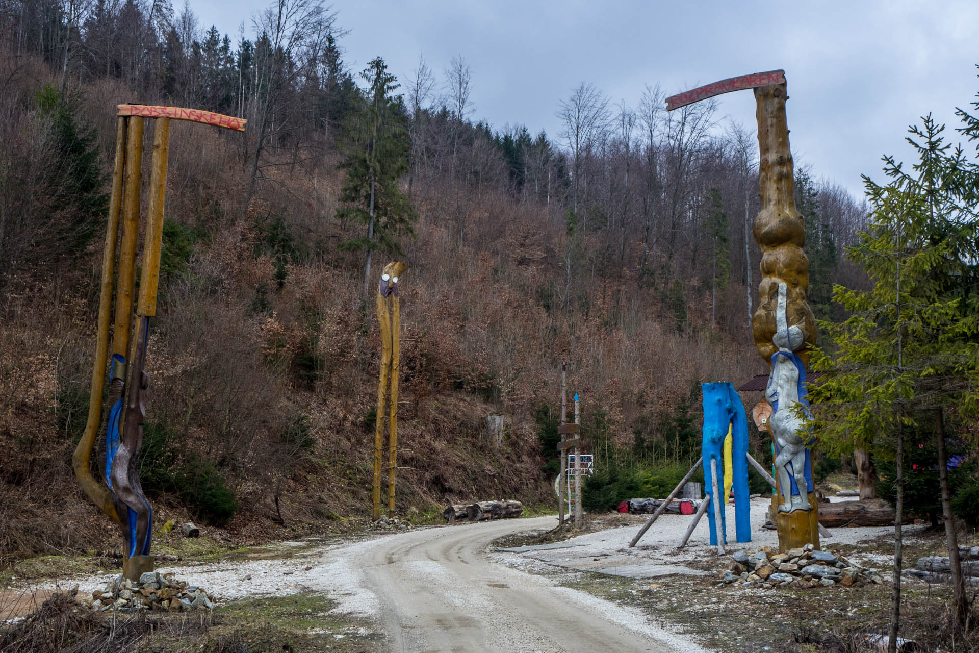 Koprášsky viadukt, Koprášsky a Slavošovský tunel zo Slavošoviec (Stolické vrchy)