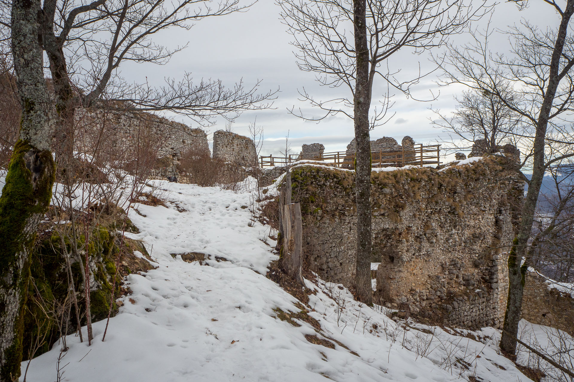 Hrad Muráň z Muráňa (Muránska planina)