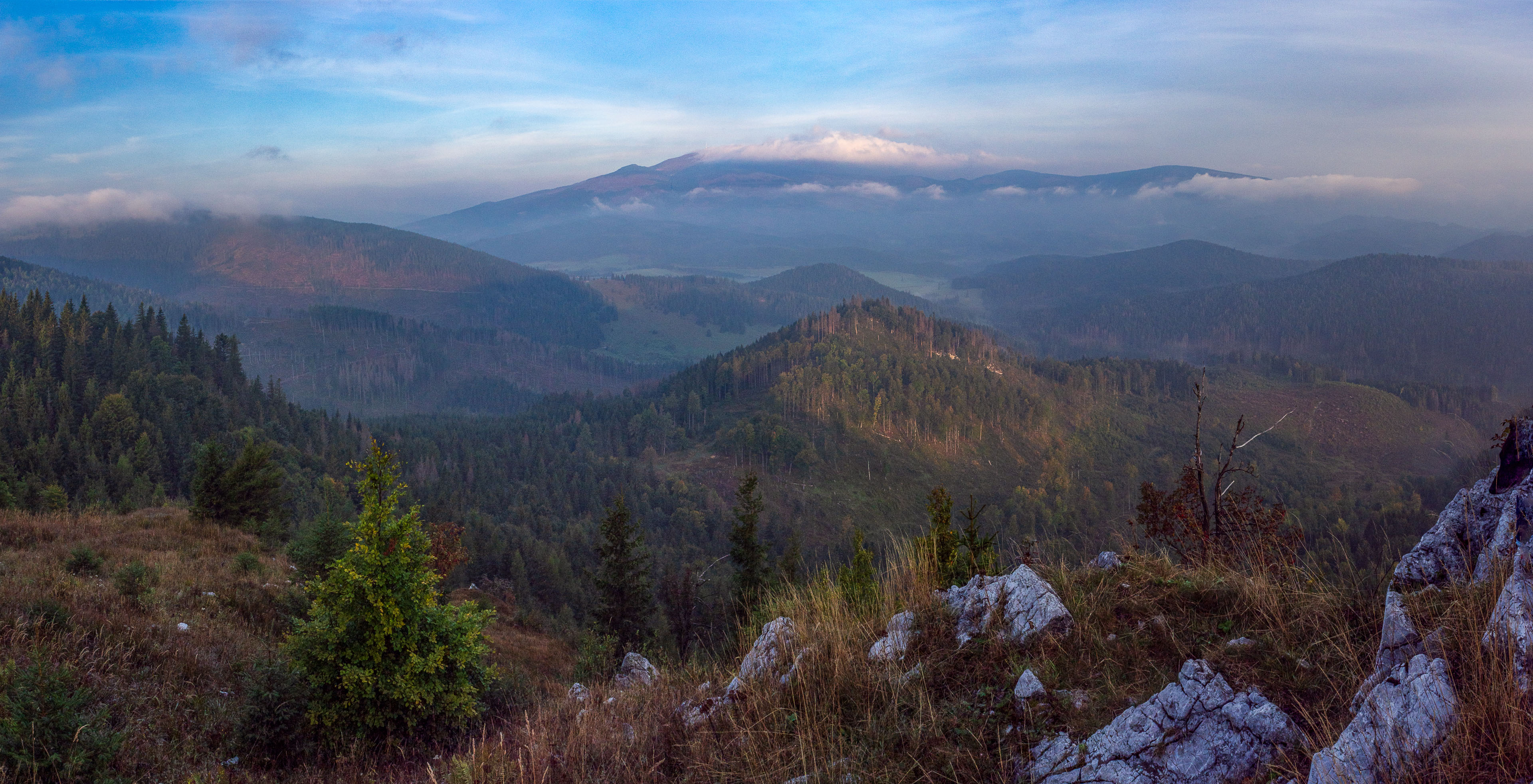 Ondrejisko (Borovniak) zo sedla Besník s nocľahom (Slovenský raj)