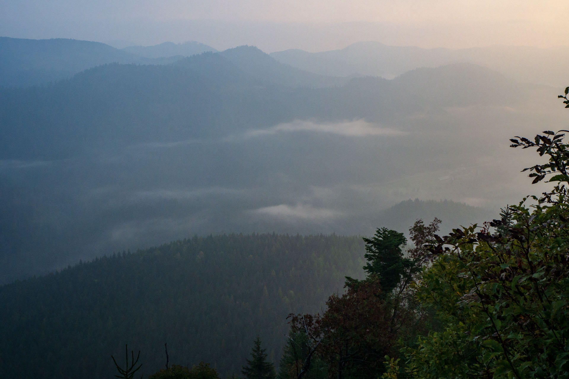 Ondrejisko (Borovniak) zo sedla Besník s nocľahom (Slovenský raj)